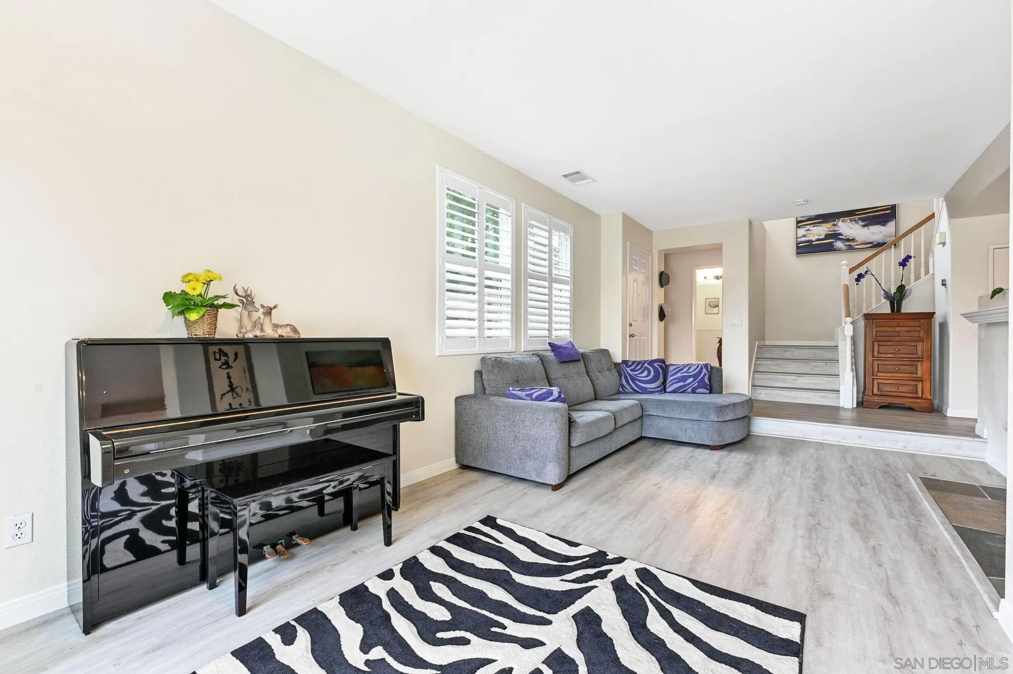 https://cdn.realtyfeed.com/cdn/127/220020513/68d64b8e90bfced46e6d096c0c73780e.webp