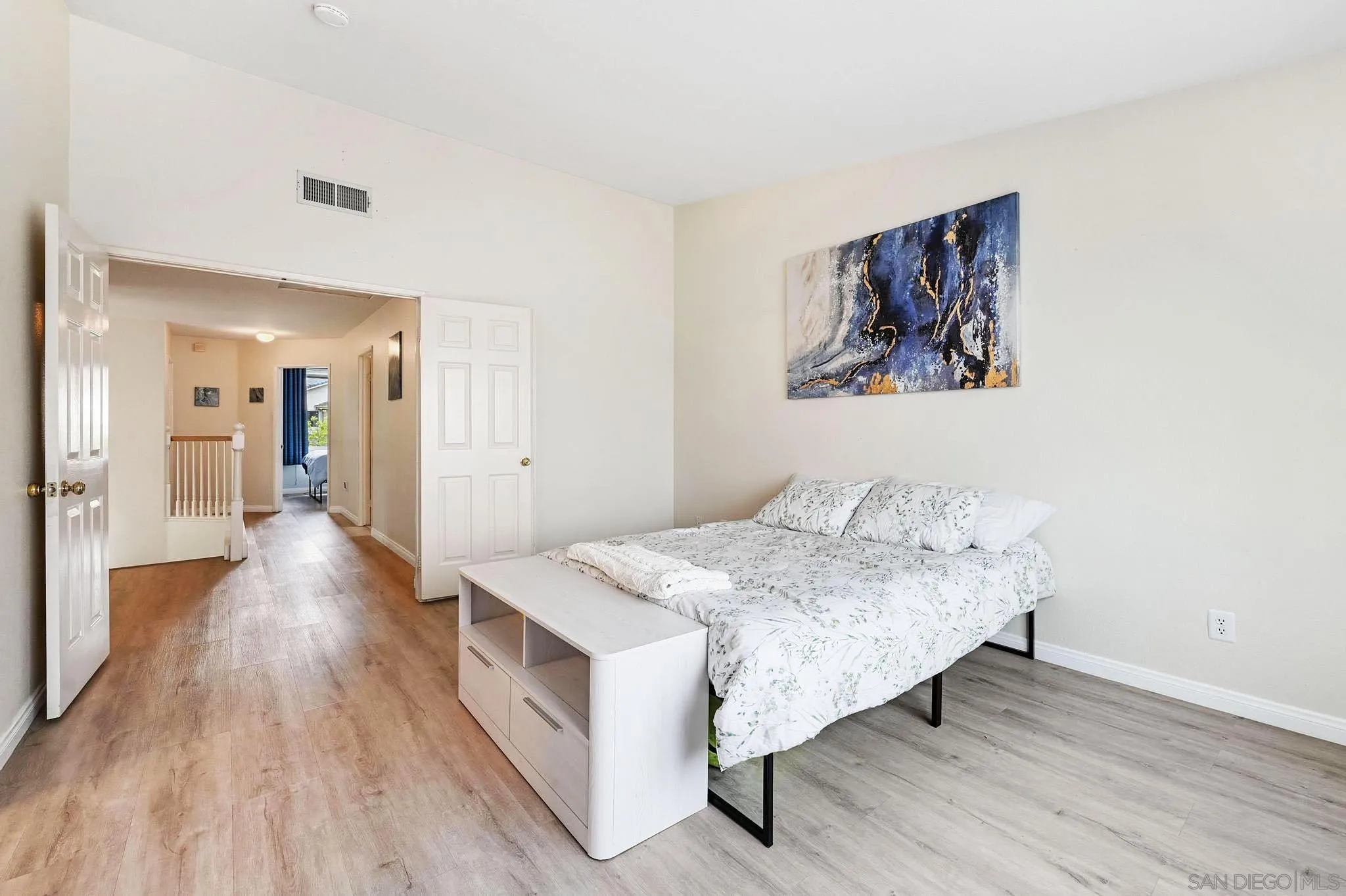 https://cdn.realtyfeed.com/cdn/127/220020513/9b24a6f77c420493fb9c353dd21d3e36.webp