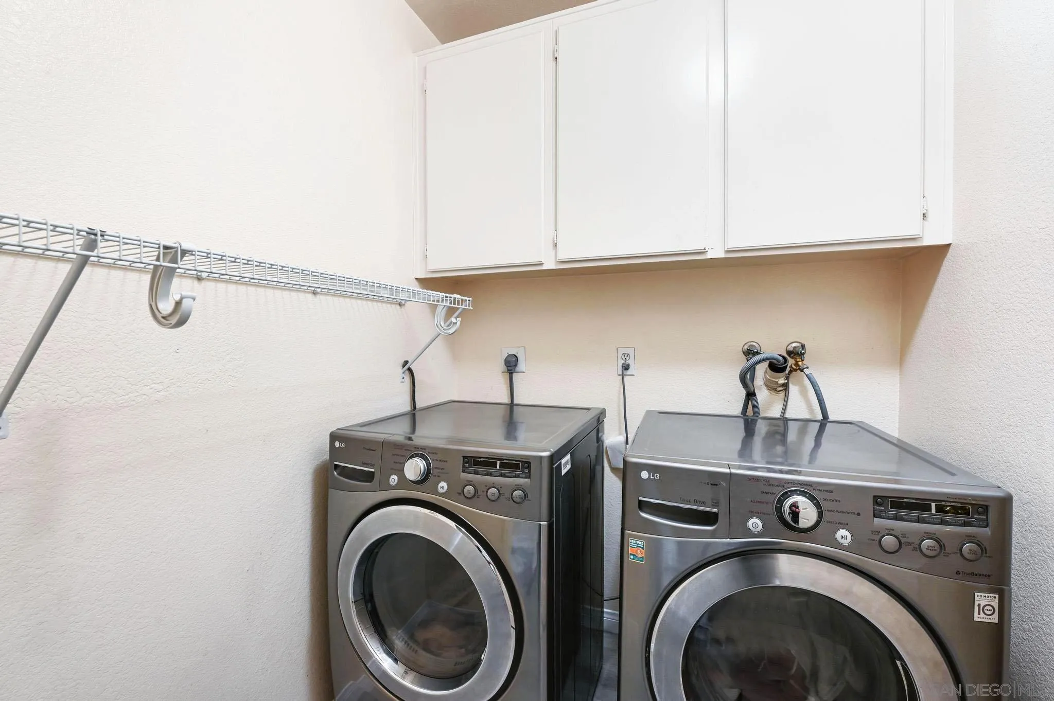 https://cdn.realtyfeed.com/cdn/127/220020513/e60cff416fff5be38c6b03c28a03bdca.webp