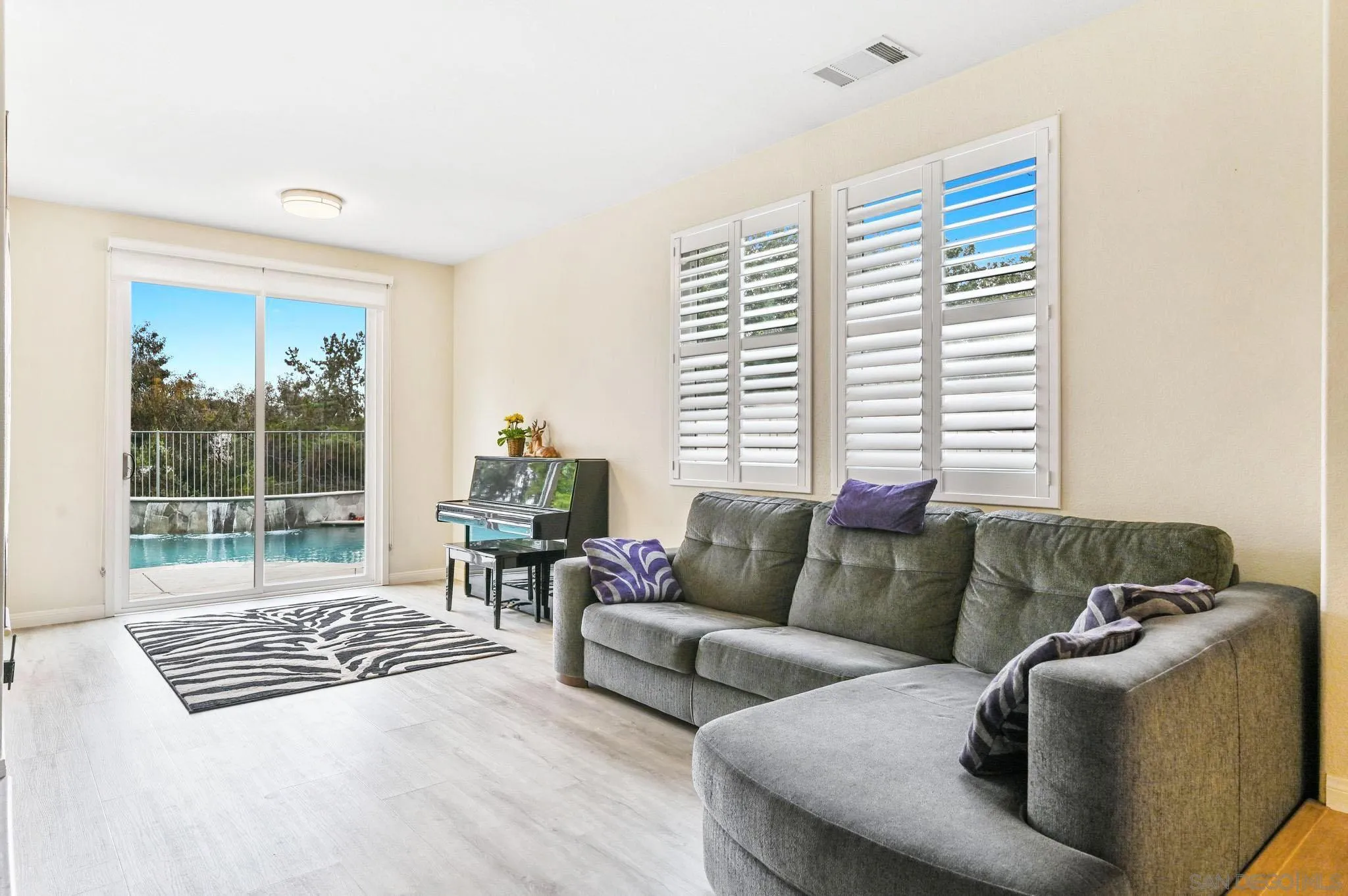 https://cdn.realtyfeed.com/cdn/127/220020513/fe7d01422a9d54a4b4b4251b51acd5d4.webp