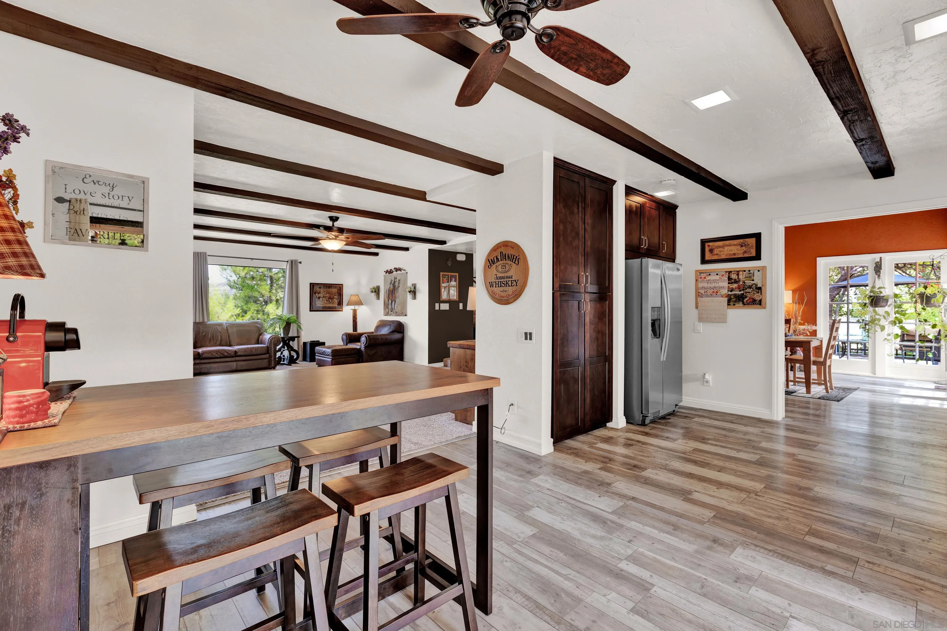 https://cdn.realtyfeed.com/cdn/127/220020611/542ac08fc3b46ff677b9ba0a9882c153.webp