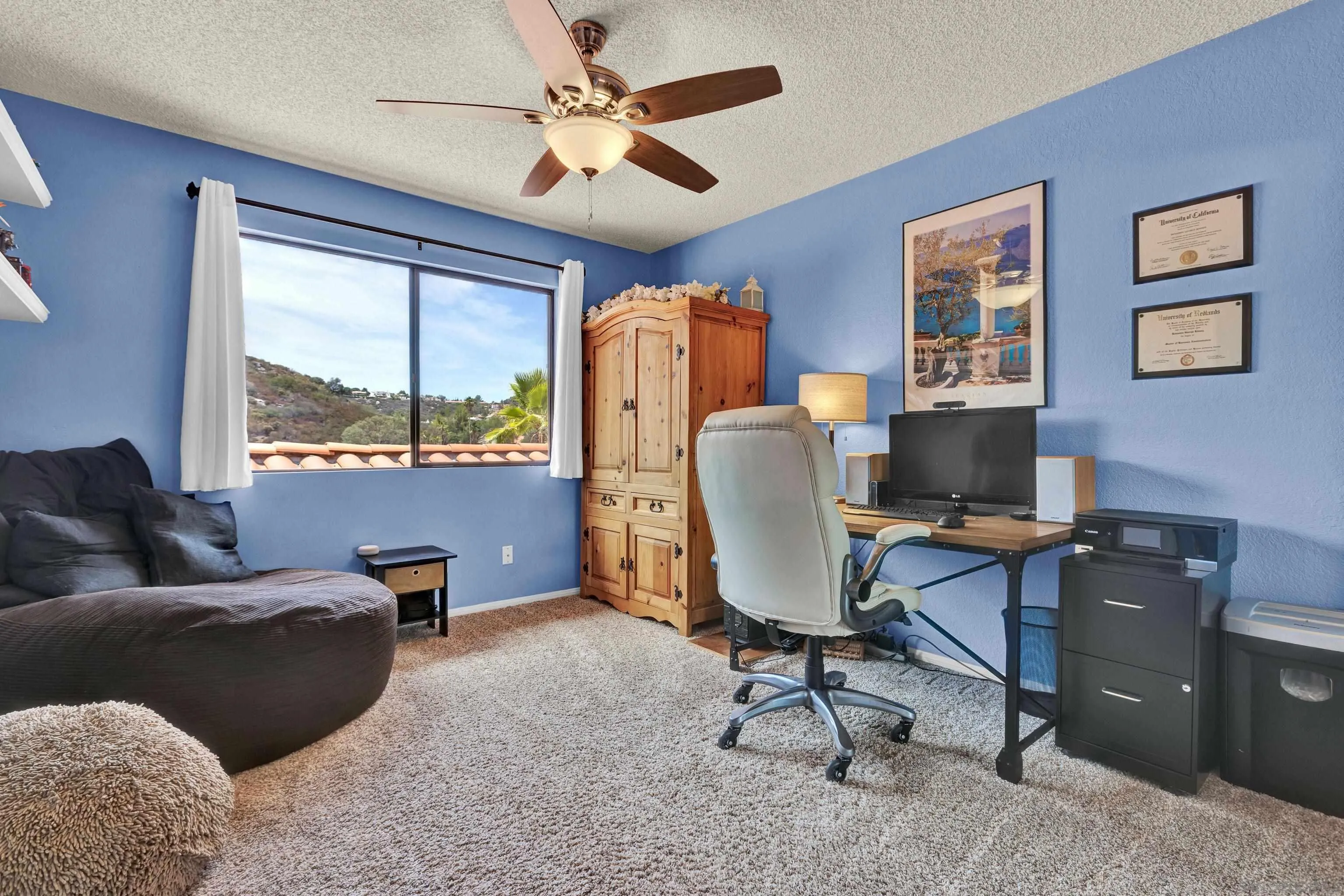 https://cdn.realtyfeed.com/cdn/127/220020611/986a8722573a95934b392d95fac4f2b6.webp