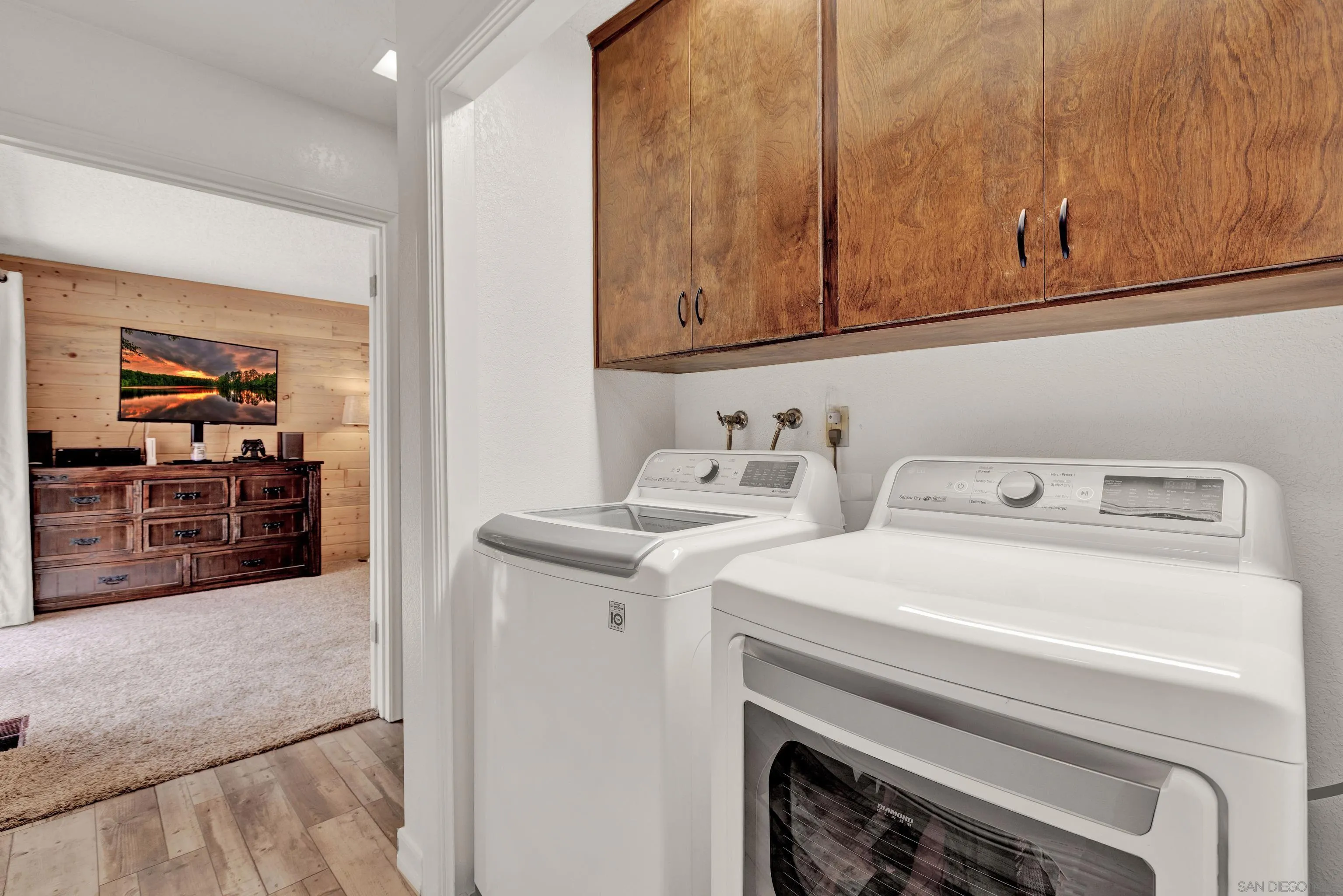 https://cdn.realtyfeed.com/cdn/127/220020611/cbbc84c525aa57db83bb6638be56260e.webp