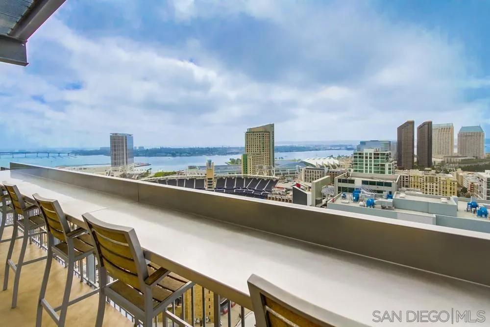 https://cdn.realtyfeed.com/cdn/127/220020638/2445ab14aad59e8e4543c180b5666514.webp