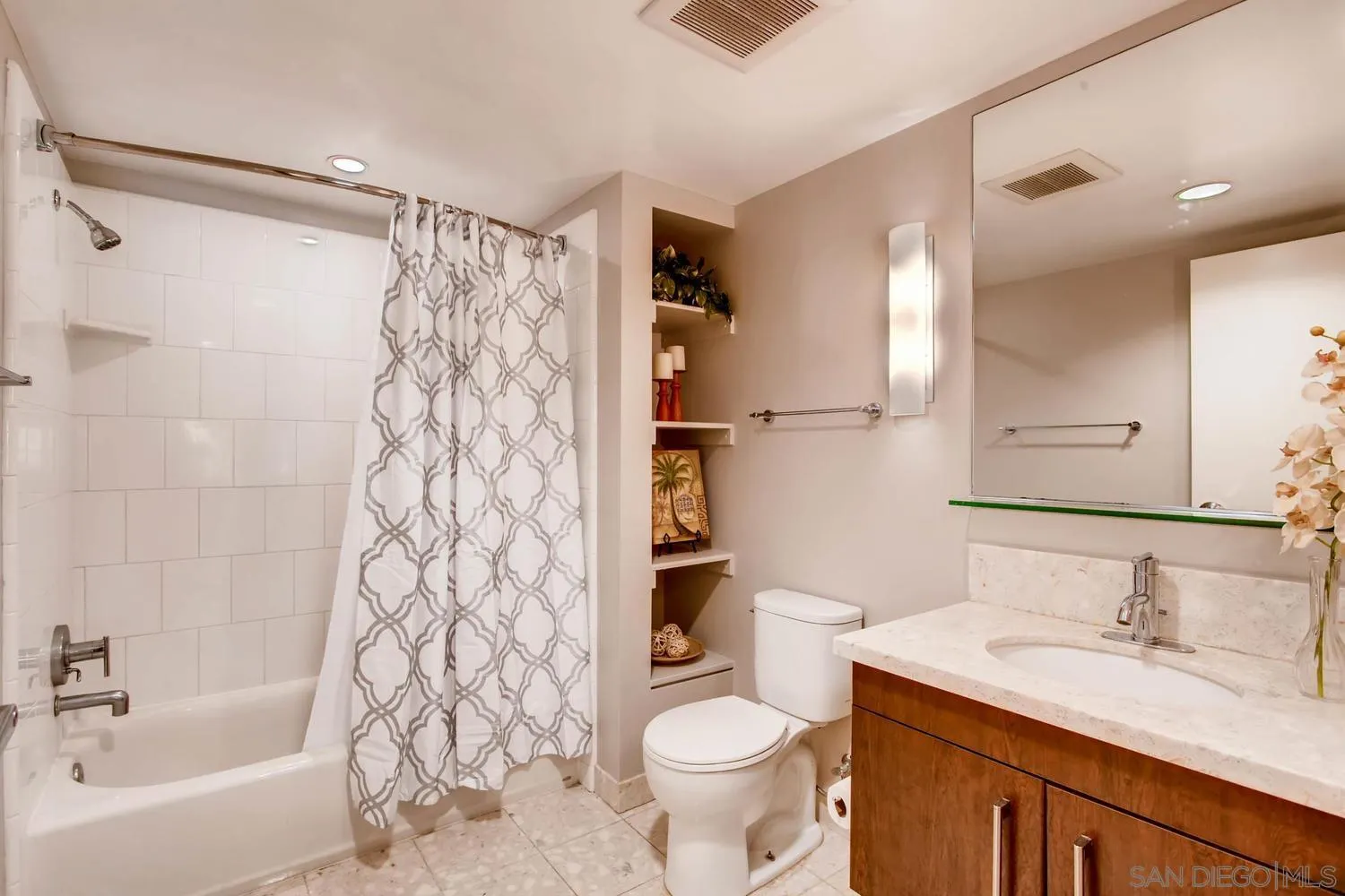 https://cdn.realtyfeed.com/cdn/127/220020638/81dfc234dacd49c84ac82596a21ae03d.webp