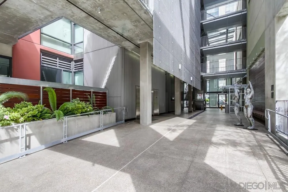 https://cdn.realtyfeed.com/cdn/127/220020638/9520230ef03ae38608ae0be1b11de470.webp