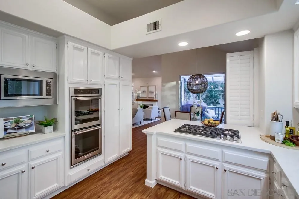 https://cdn.realtyfeed.com/cdn/127/220020867/6582ca9103bda1a76a47d9e808c85021.webp