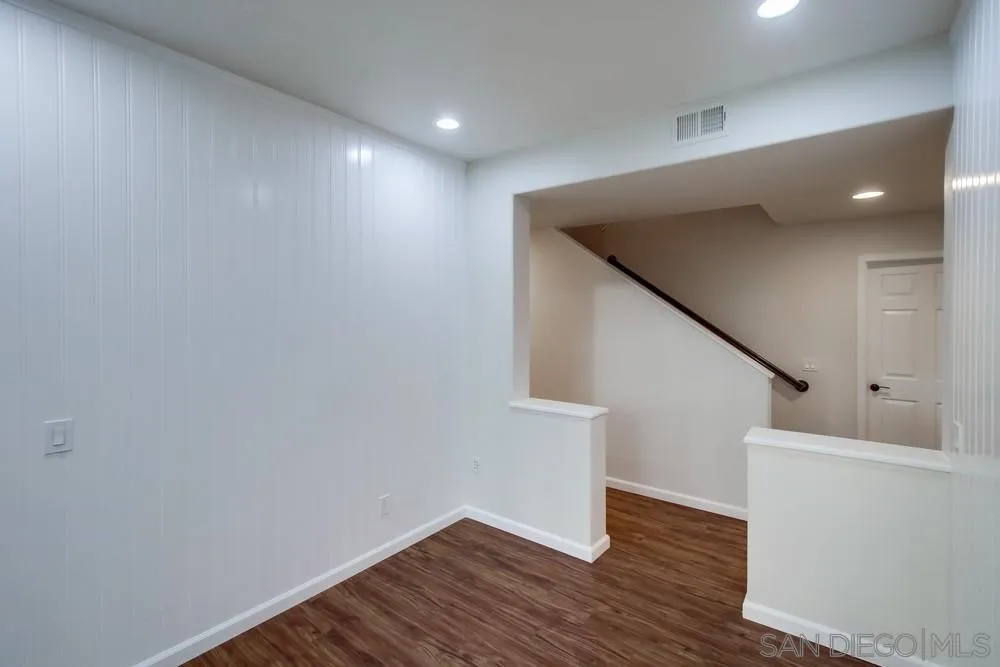 https://cdn.realtyfeed.com/cdn/127/220020867/7683bb3d97442508540a029208755fc0.webp