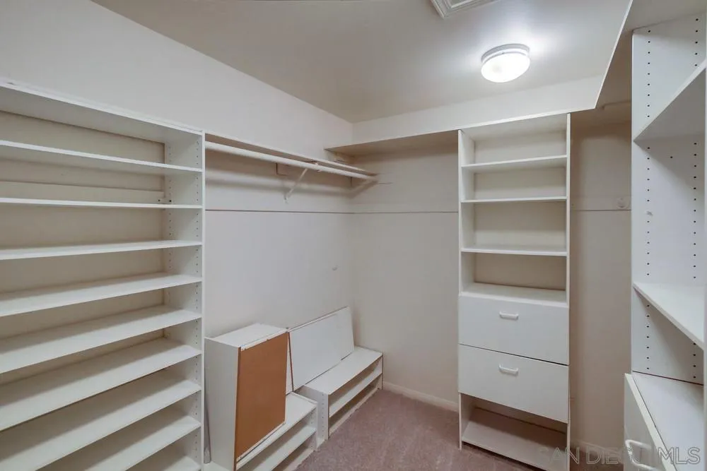 https://cdn.realtyfeed.com/cdn/127/220020867/819167193e389b03aef9c00f9cadafa7.webp