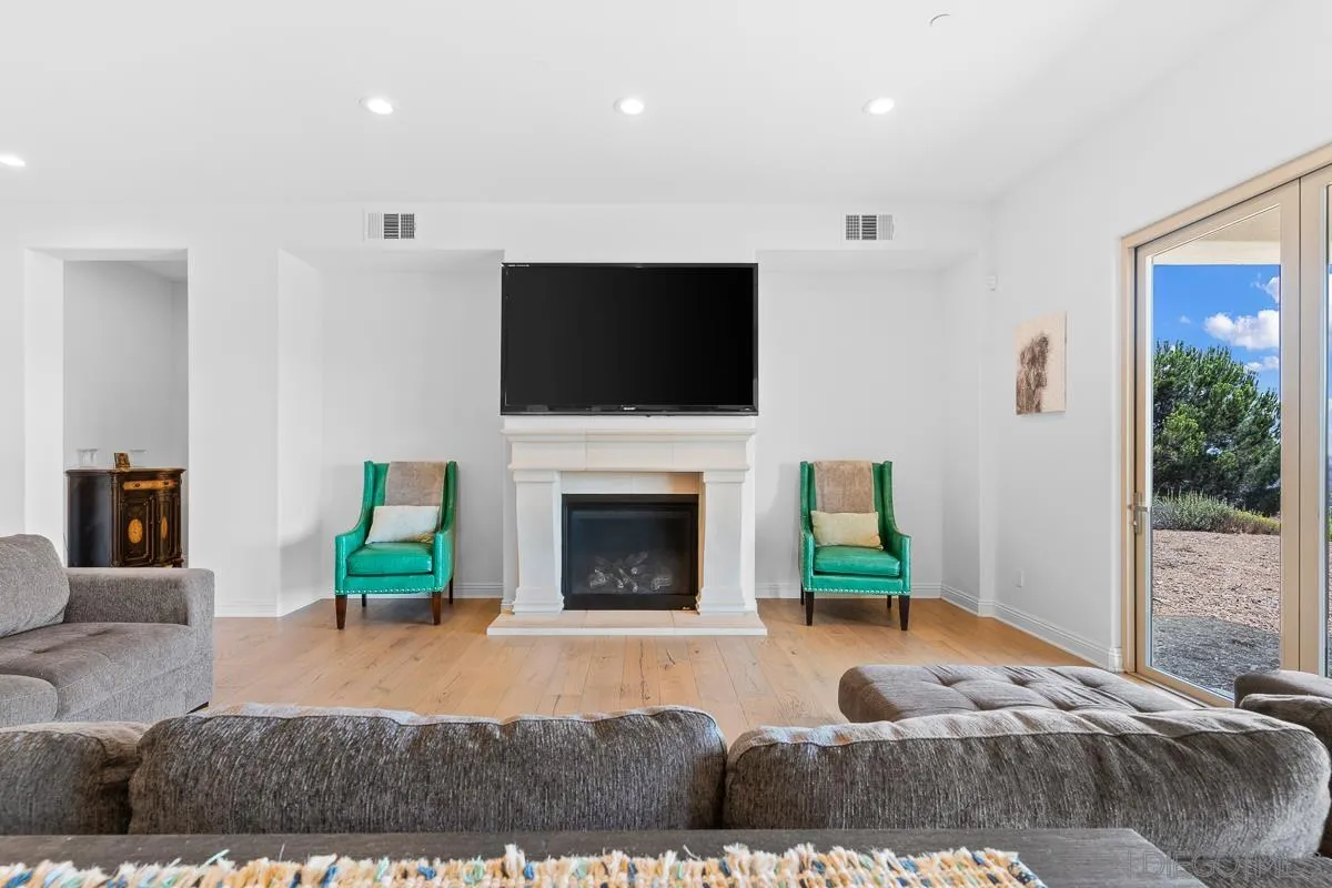 https://cdn.realtyfeed.com/cdn/127/220020901/1f45475907b8903620c364dd46300e75.webp