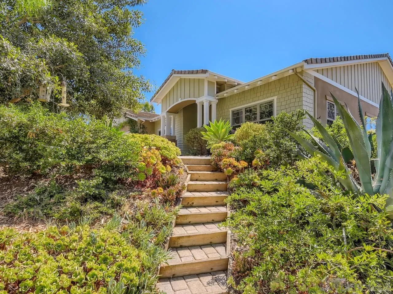 https://cdn.realtyfeed.com/cdn/127/220021052/4182d851e19ef9c15fc8978e426b559b.webp