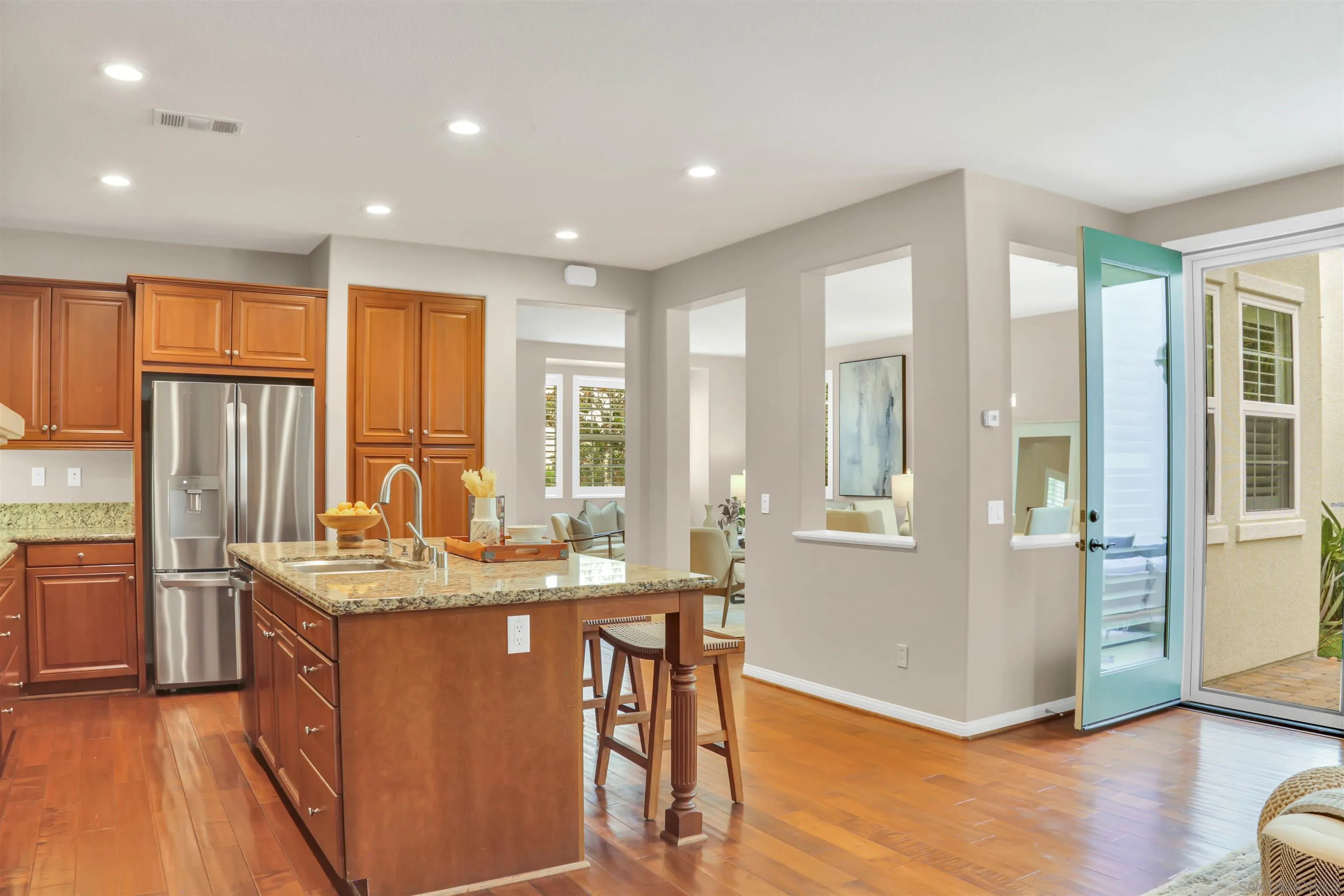 https://cdn.realtyfeed.com/cdn/127/220021343/bd352a91b9eb2345083becf614c33c11.webp