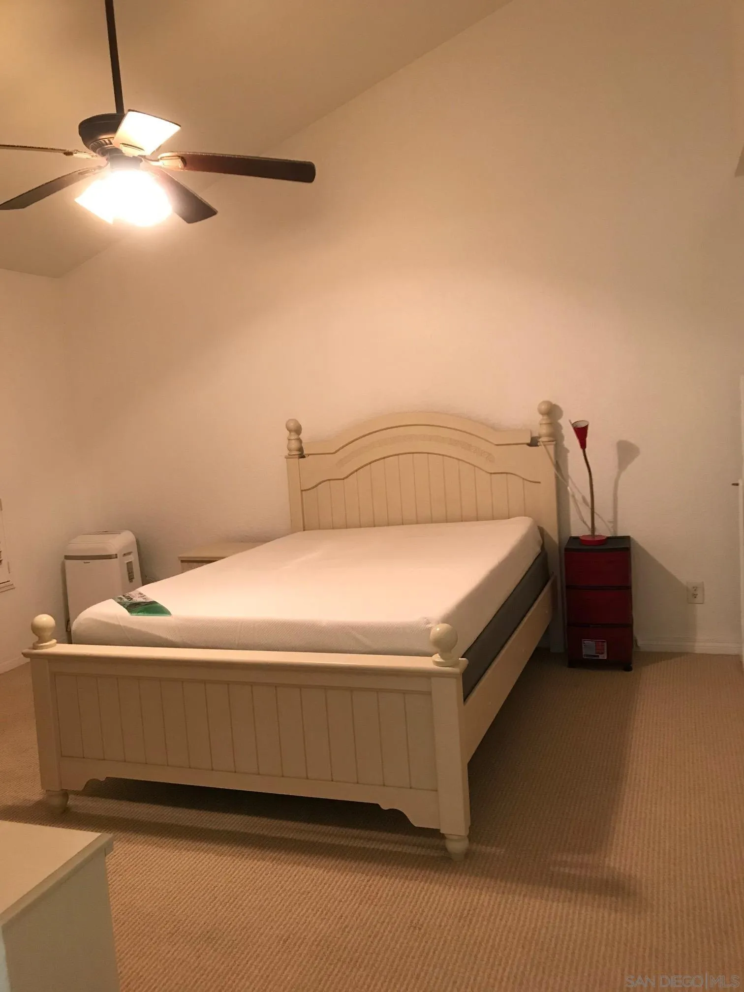 https://cdn.realtyfeed.com/cdn/127/220021374/f358a65a4ad41785cfab5173cc5864c1.webp