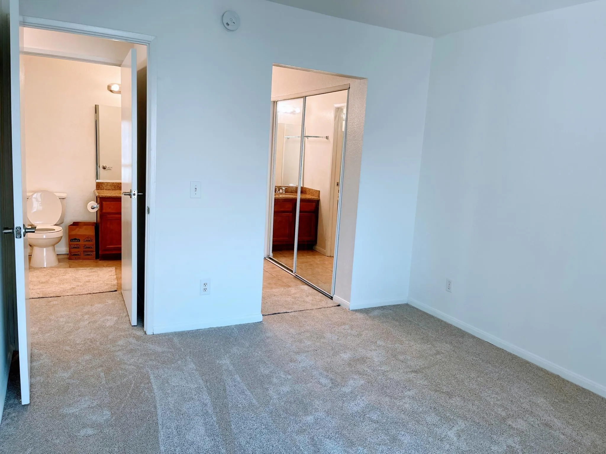 https://cdn.realtyfeed.com/cdn/127/220021438/2db4f06a96d4ee5bfaebbe80f384587f.webp
