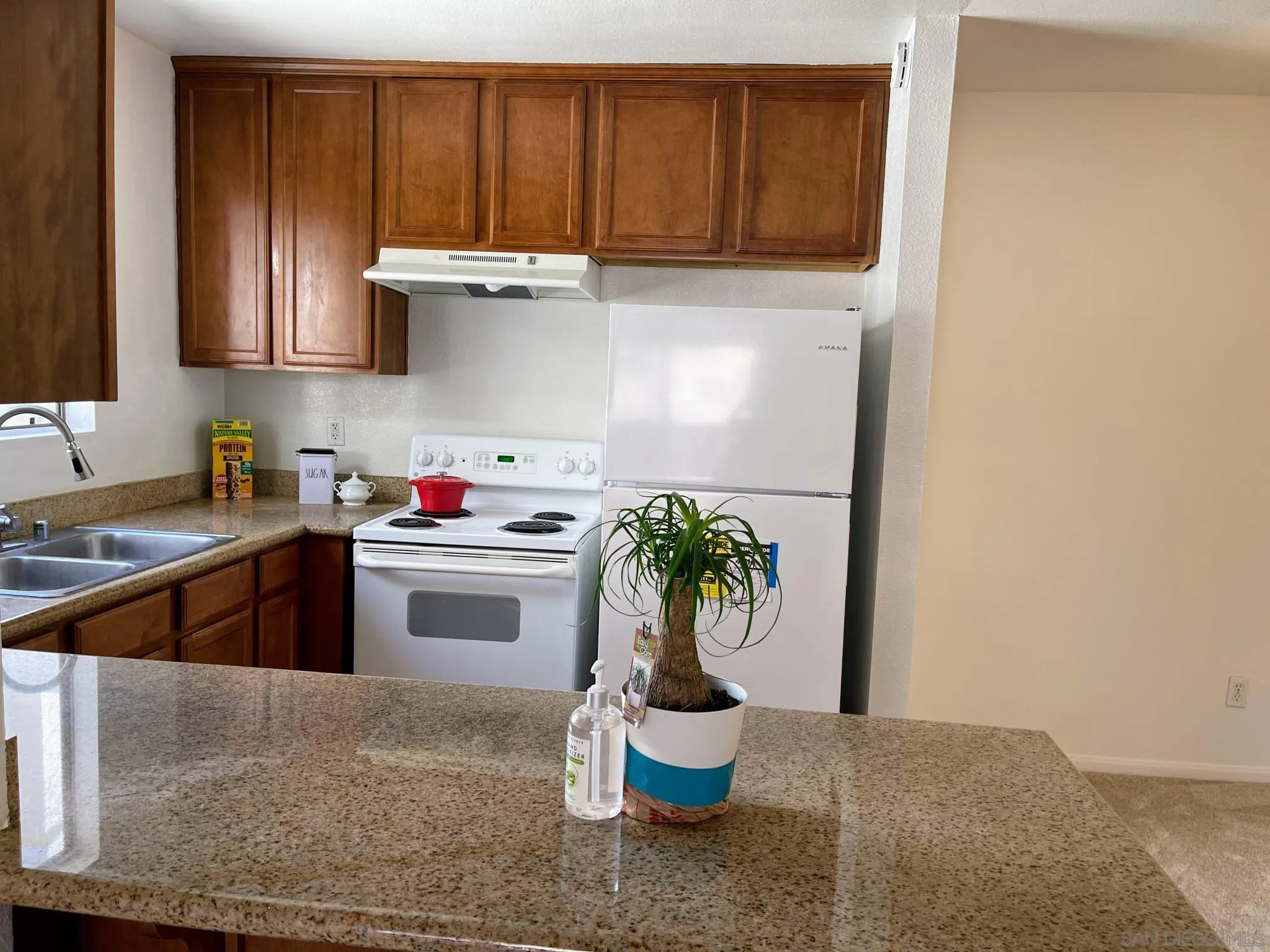 https://cdn.realtyfeed.com/cdn/127/220021438/2eb17dd3affe6eb779fdc7c9ec910079.webp