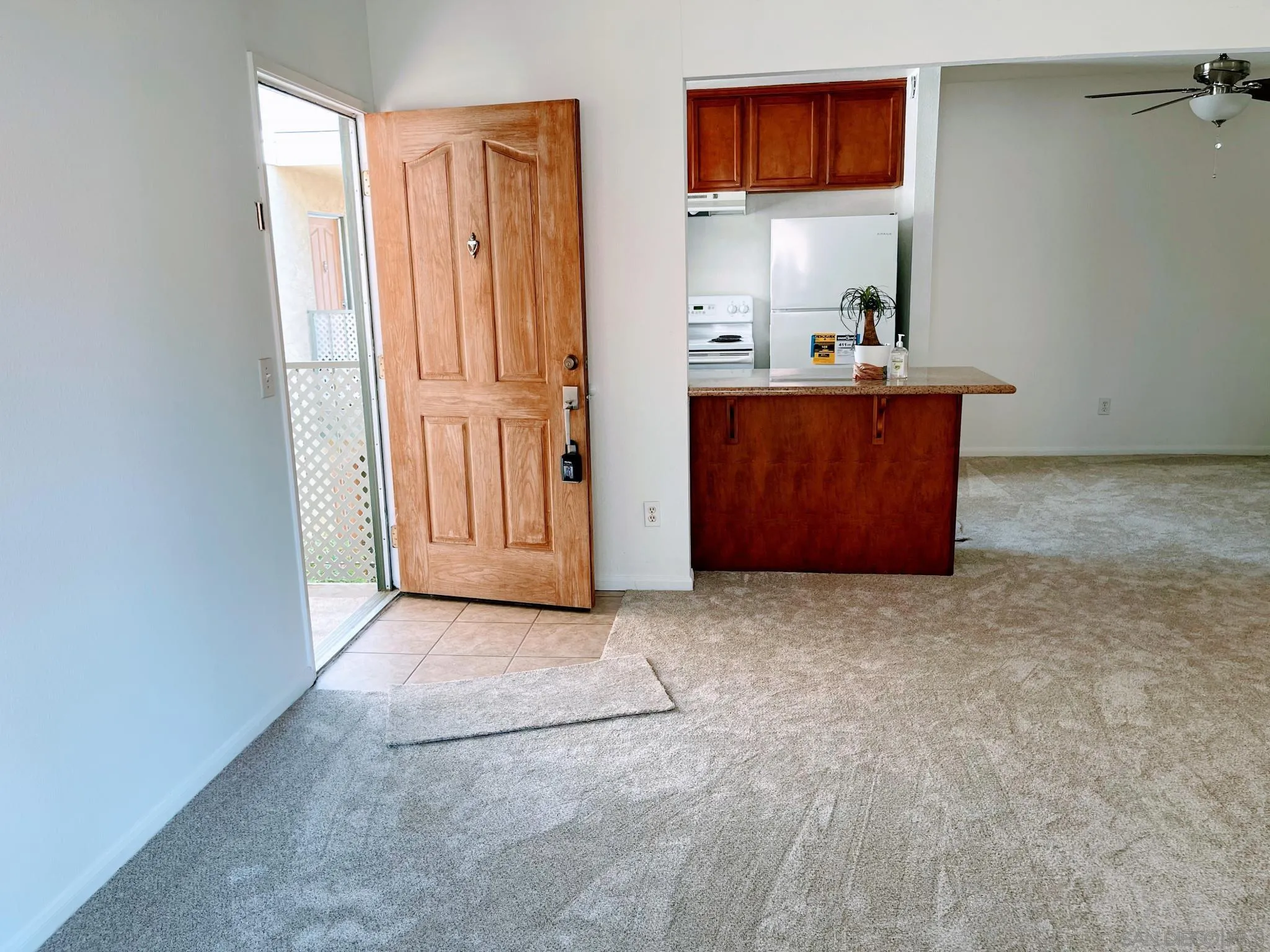 https://cdn.realtyfeed.com/cdn/127/220021438/410e9cd1ed8343bb82e0617e9e8ebcc8.webp