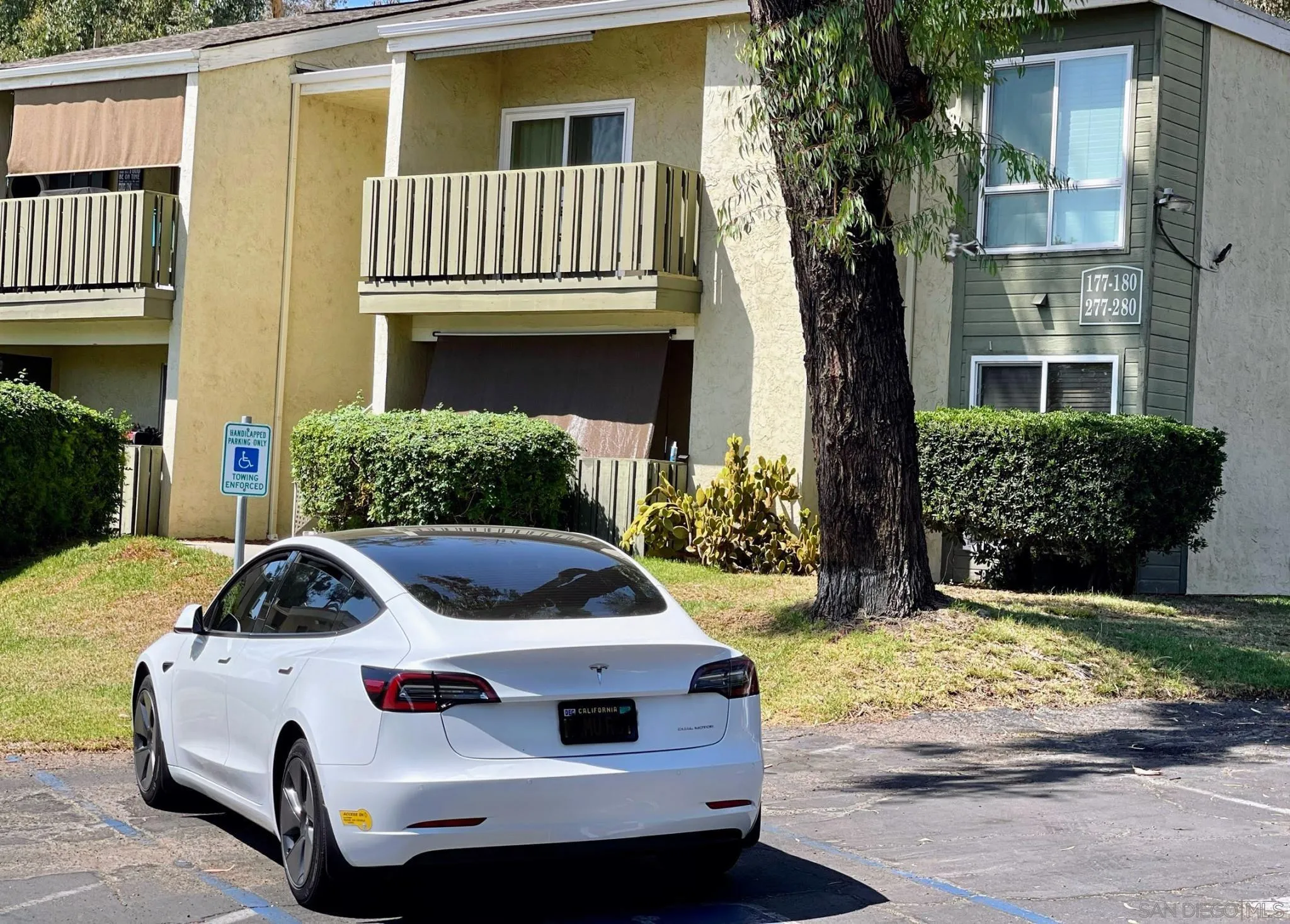https://cdn.realtyfeed.com/cdn/127/220021438/75ca7a9b470ea559c9399b0a0f6dab15.webp