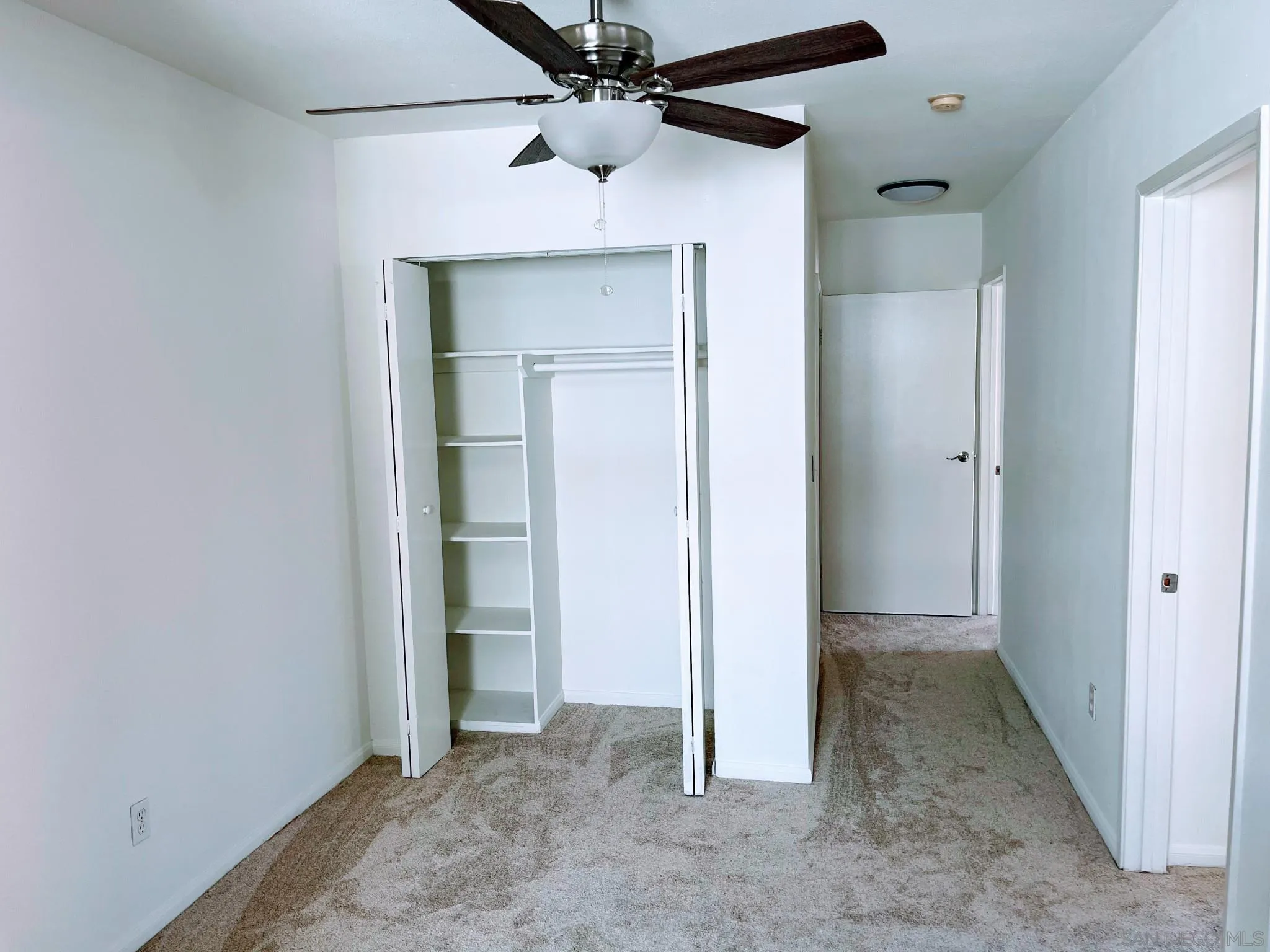 https://cdn.realtyfeed.com/cdn/127/220021438/d0ccd7f50a5f0ef4276d2c5c5f1ab08f.webp