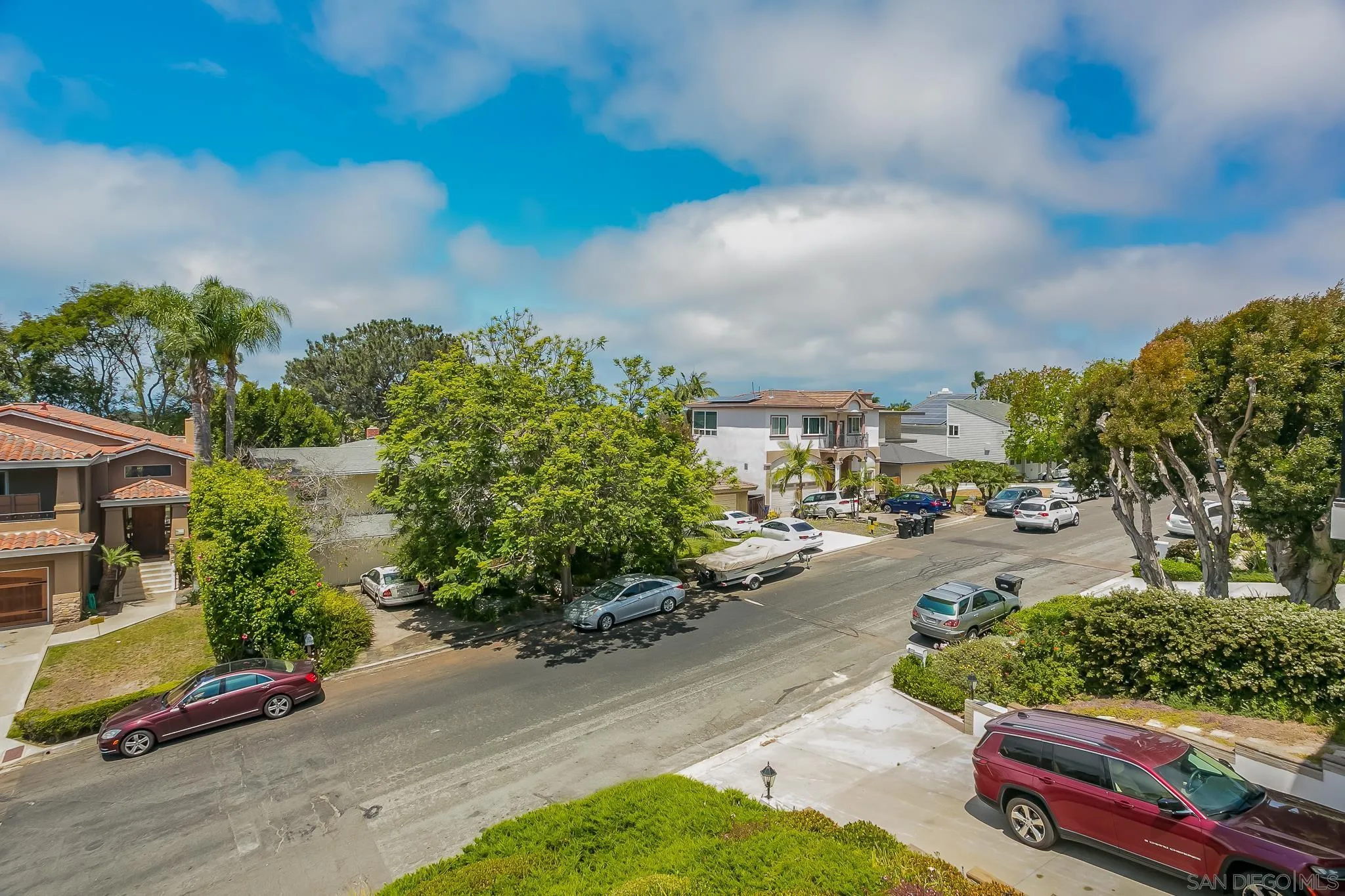 https://cdn.realtyfeed.com/cdn/127/220021469/51b3d8776bb572242361d36979ad5d15.webp