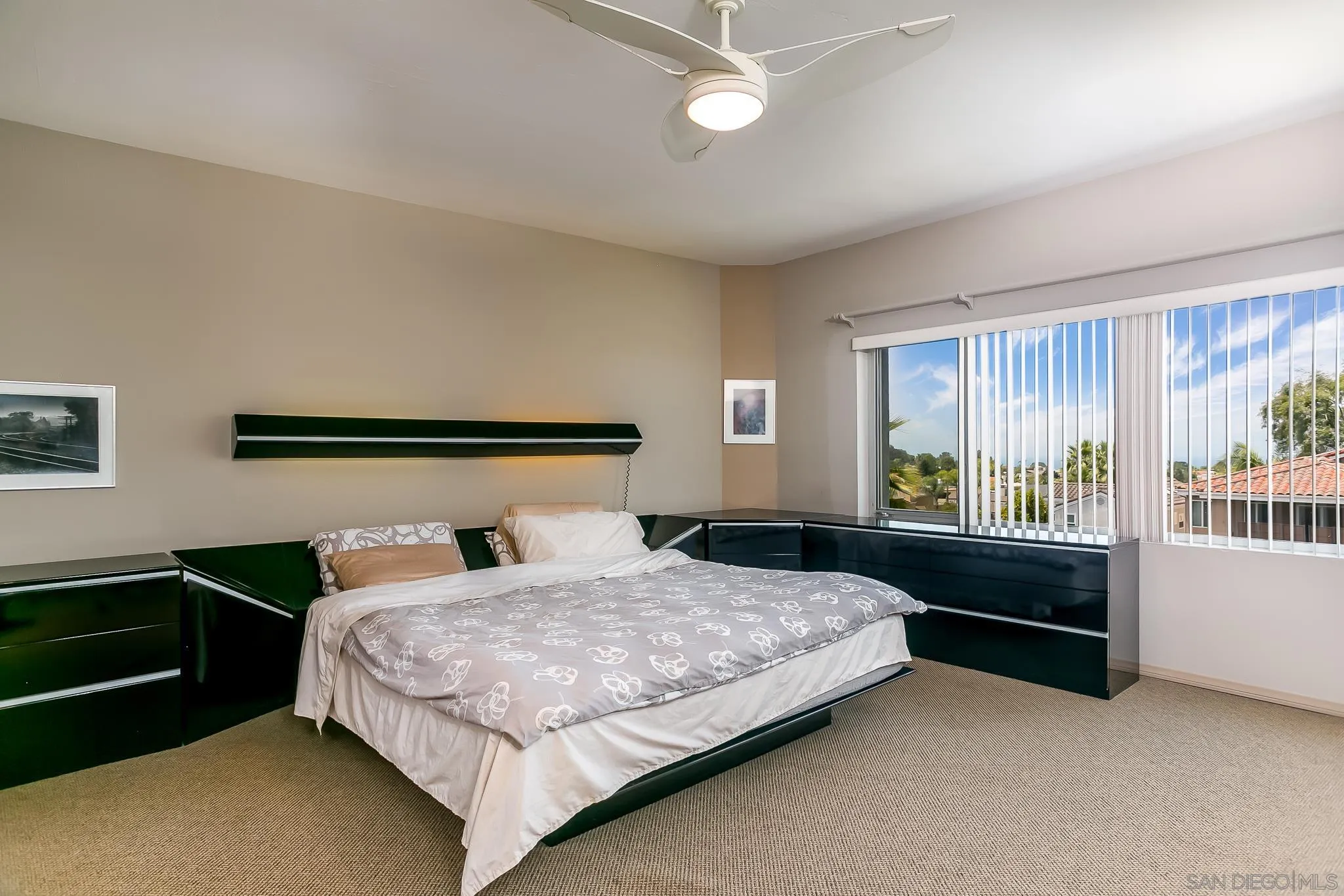 https://cdn.realtyfeed.com/cdn/127/220021469/8b699aa0a94a4870d3683190308547ae.webp