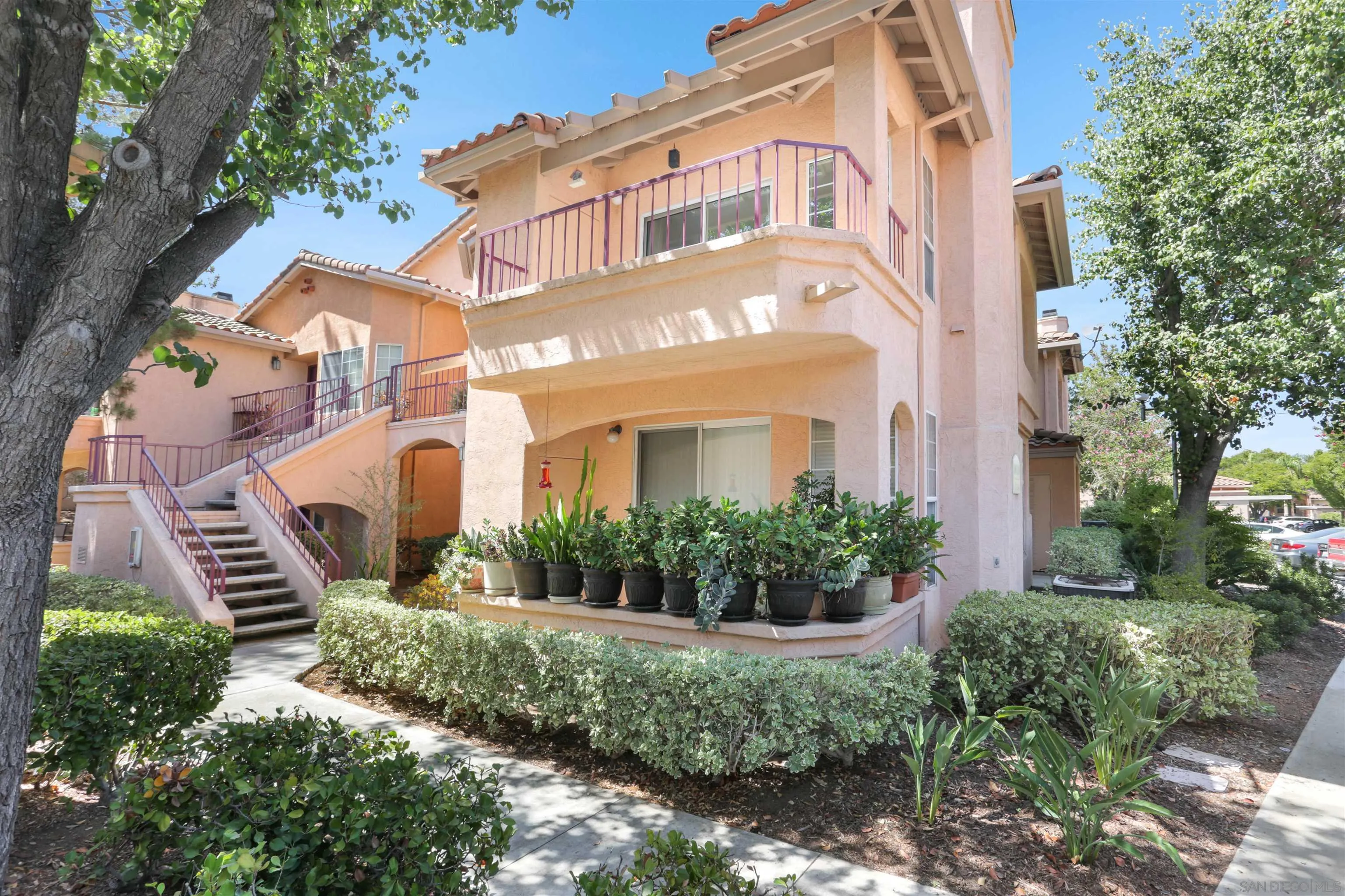 Photo #2: 220021553 Listing 