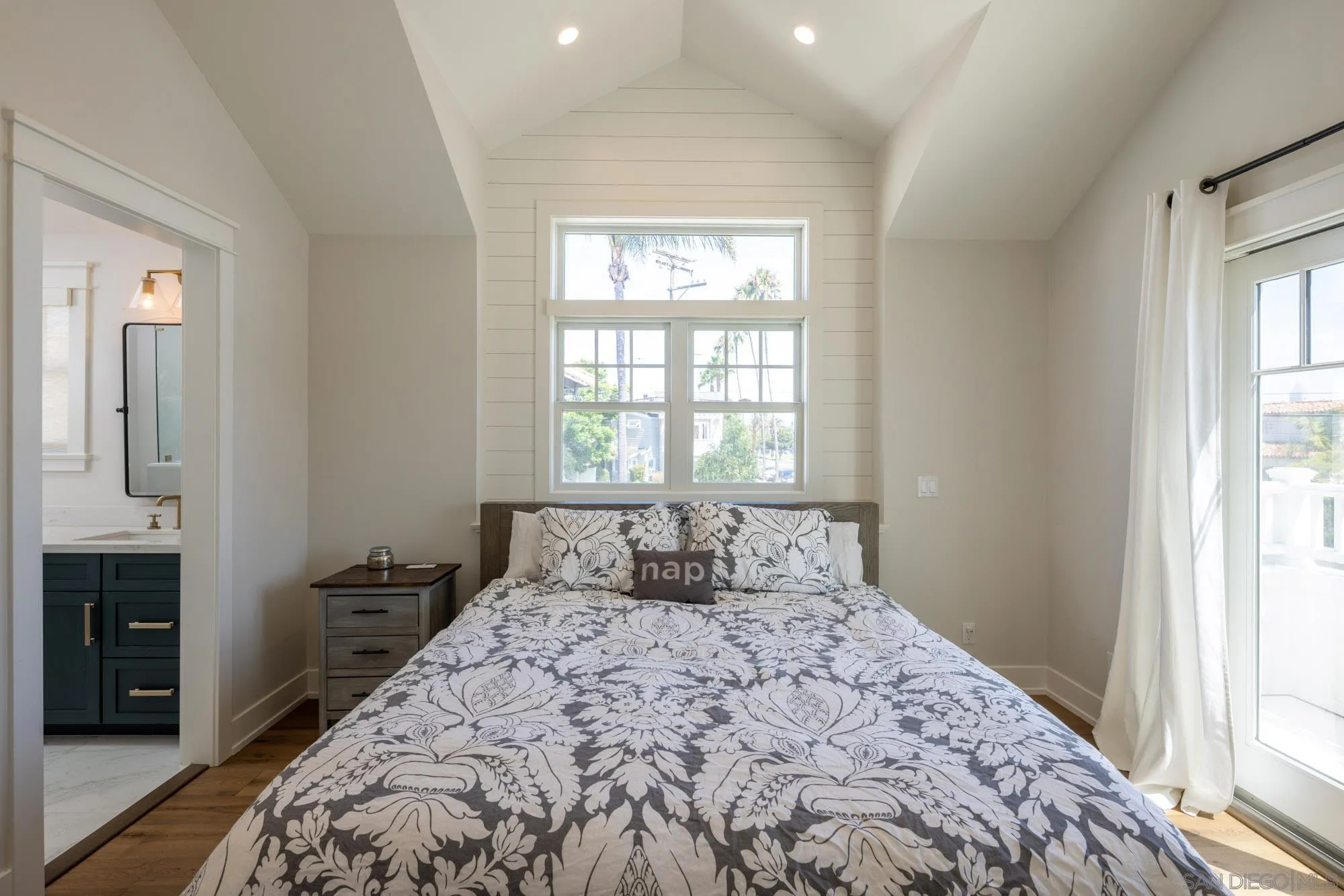 https://cdn.realtyfeed.com/cdn/127/220021562/8038aa60aadd9d3b5abefbe899244294.webp