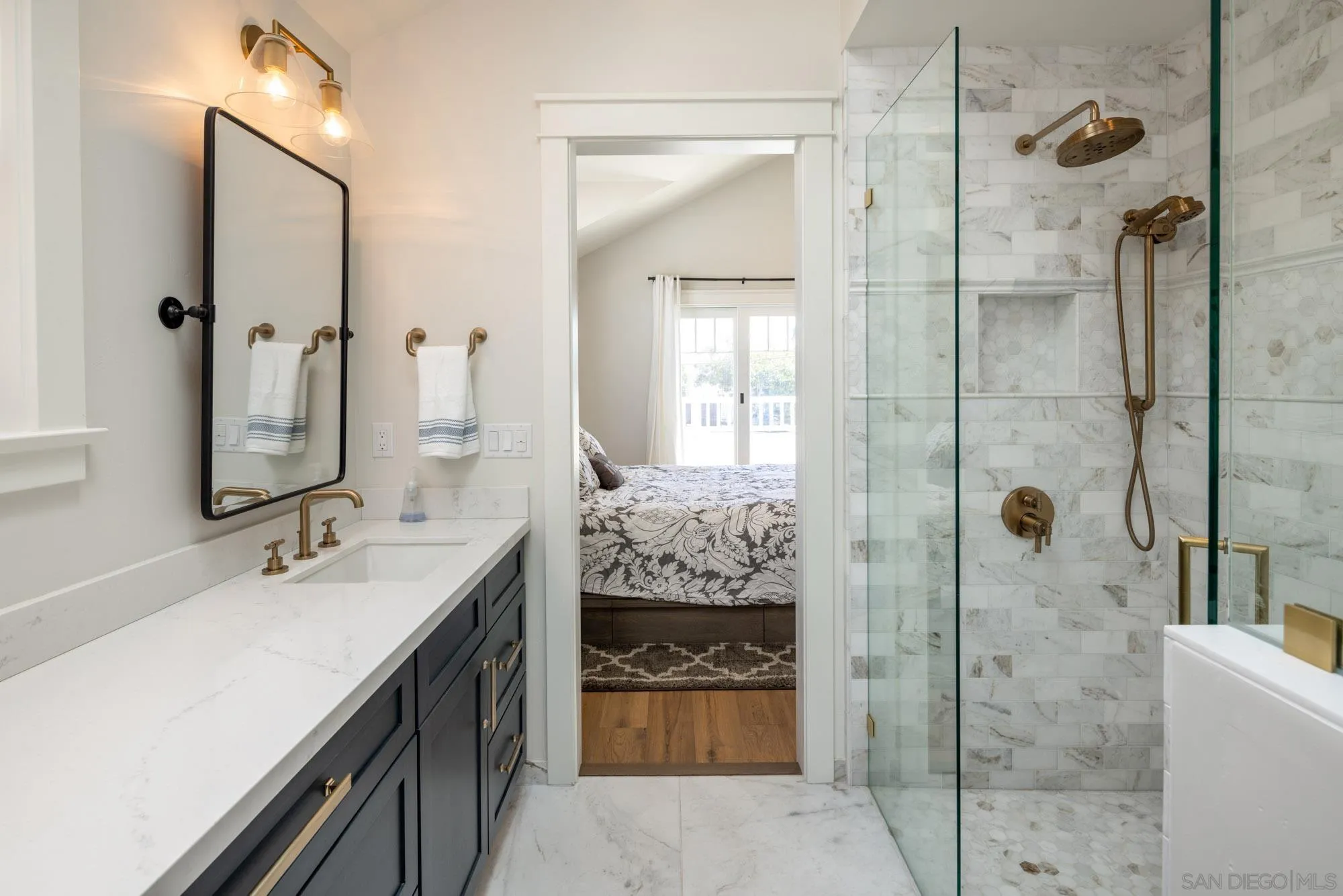 https://cdn.realtyfeed.com/cdn/127/220021562/aea85b85a8d26f3447899562be46dc24.webp