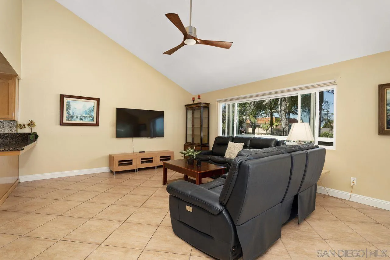 https://cdn.realtyfeed.com/cdn/127/220022209/48f396c1708cf4254304faad5b550083.webp