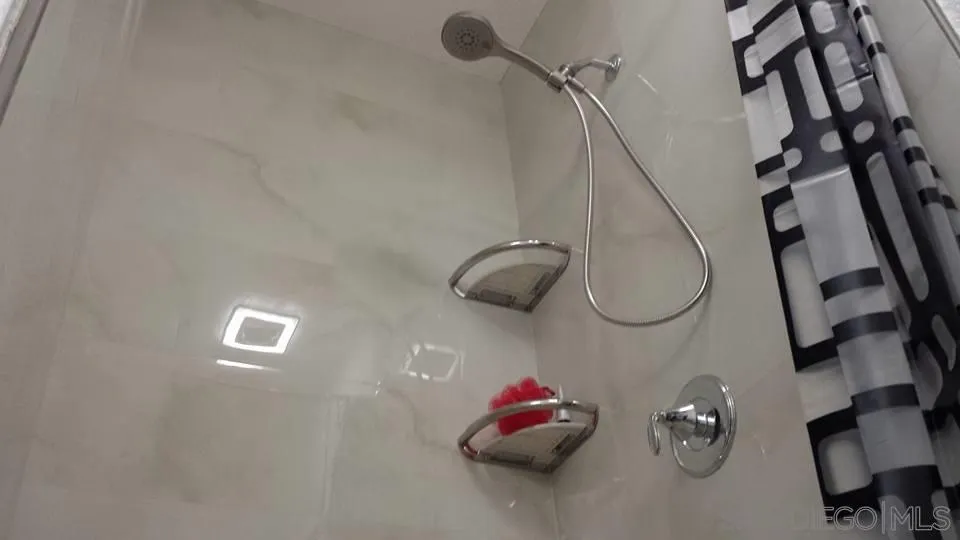 https://cdn.realtyfeed.com/cdn/127/220022609/719cc2fb158714850640720b97731117.webp