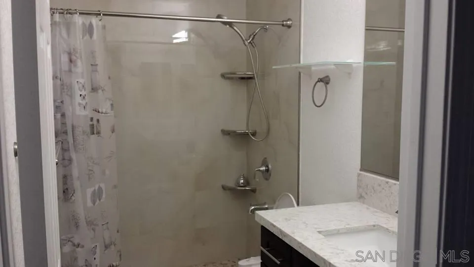 https://cdn.realtyfeed.com/cdn/127/220022609/de48a4add27854c05f8282ae4ae092c6.webp