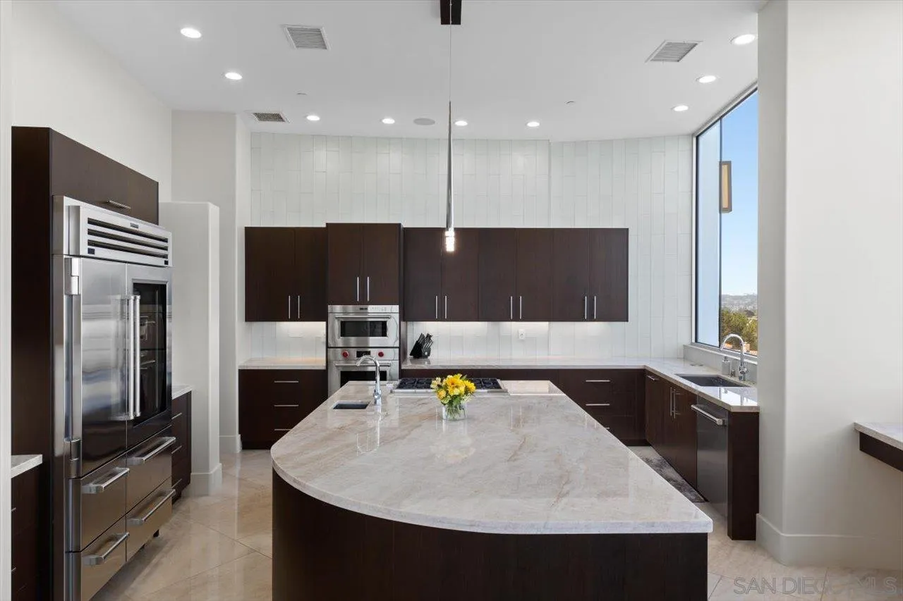 https://cdn.realtyfeed.com/cdn/127/220022658/f69389528025d9784b173135088e0f8e.webp