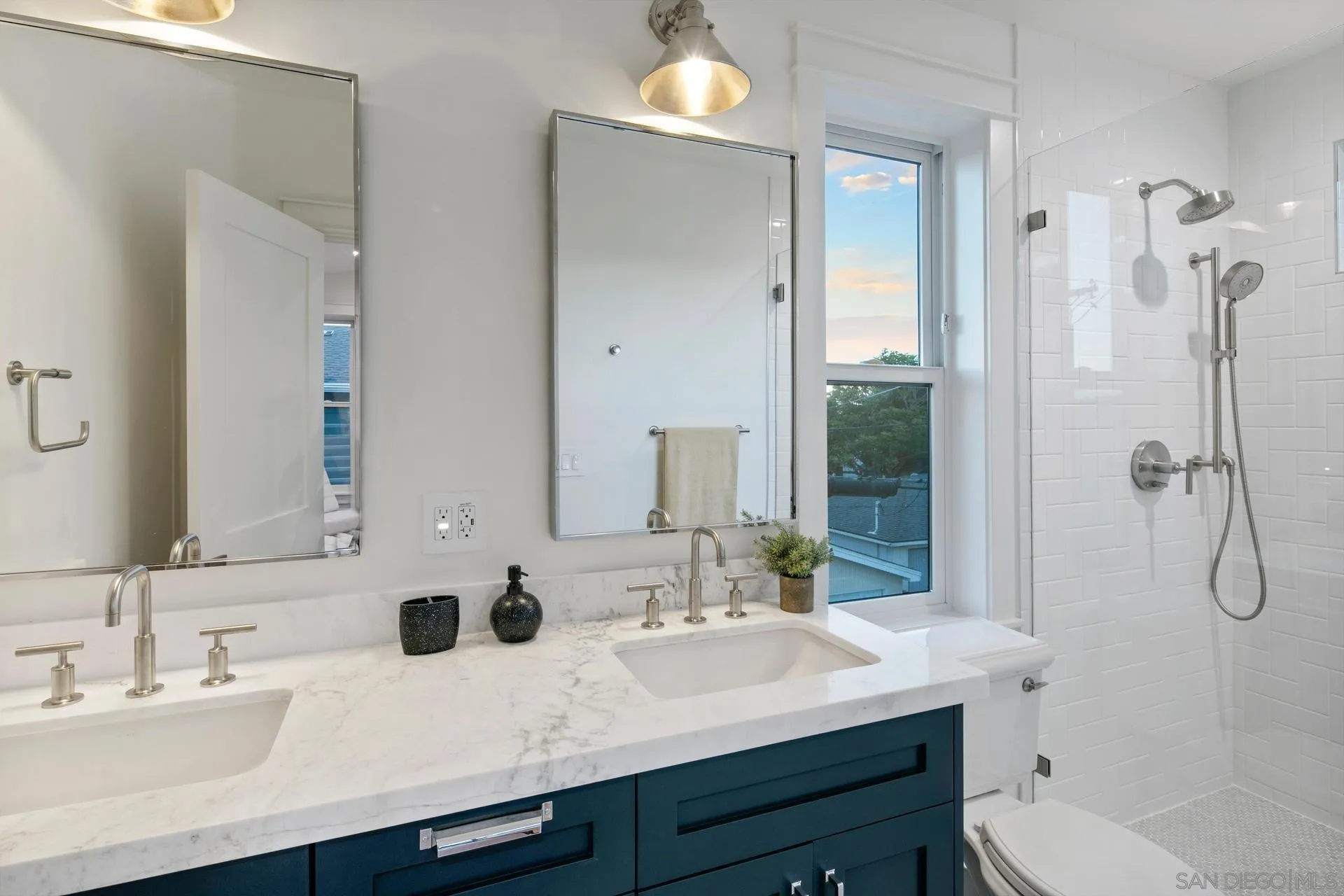 https://cdn.realtyfeed.com/cdn/127/220022706/125618fce978290378210e27e0576171.webp
