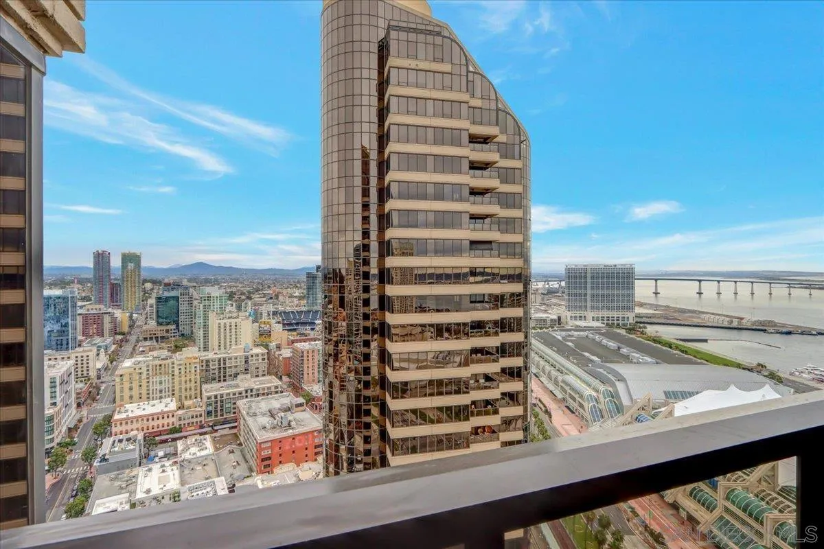 https://cdn.realtyfeed.com/cdn/127/220022823/3e1b67cf919ff52ed4fc91d1d24fc060.webp