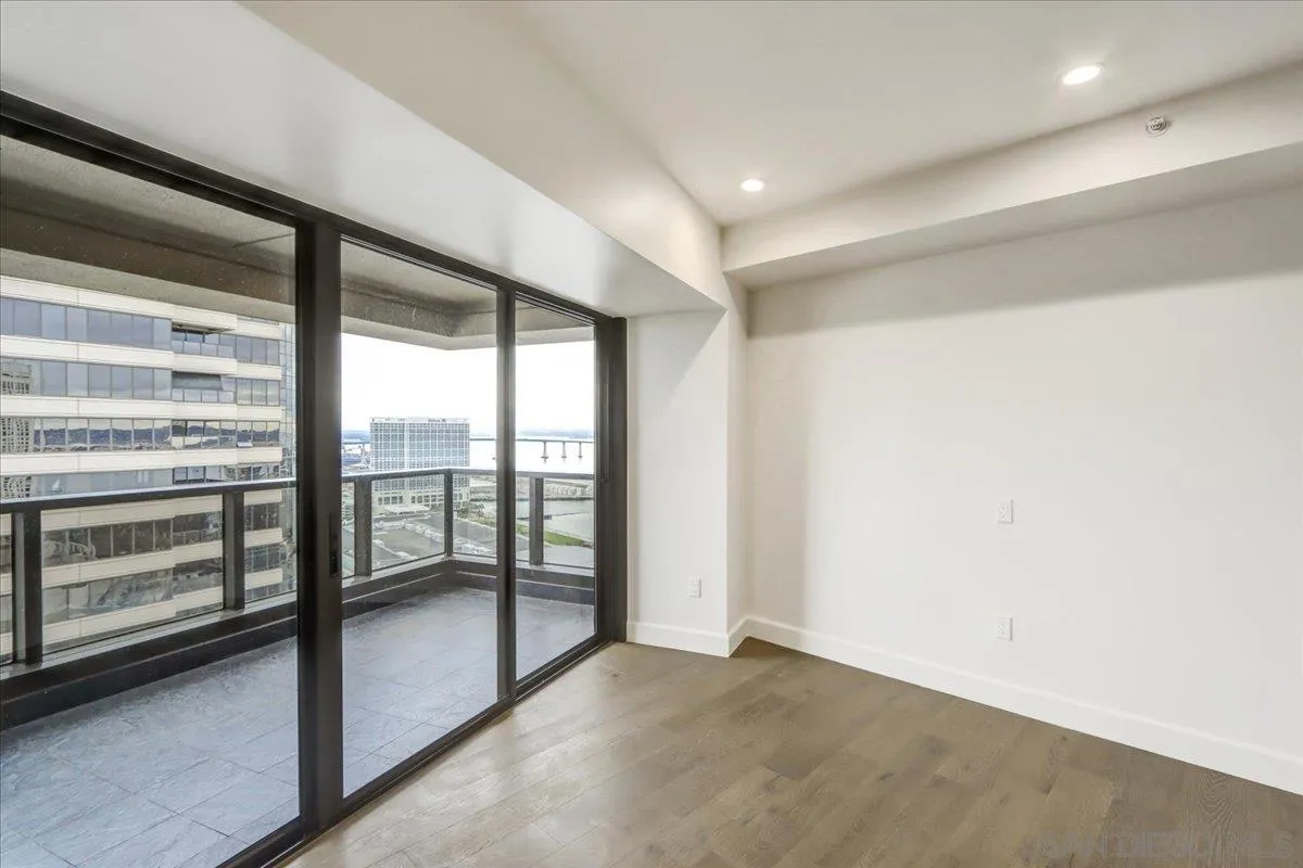 https://cdn.realtyfeed.com/cdn/127/220022823/524a97341fb692d948e870503a71e048.webp