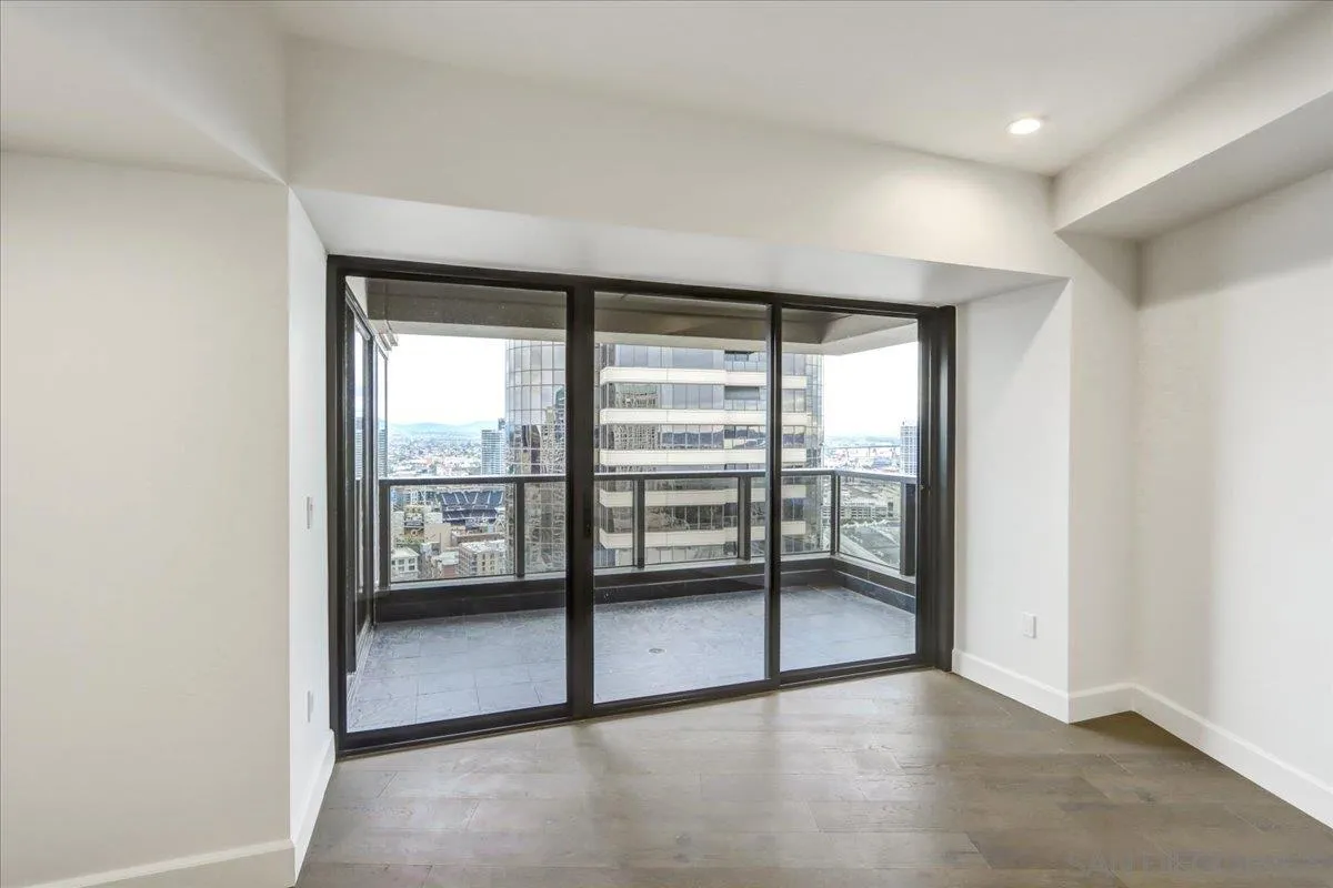 https://cdn.realtyfeed.com/cdn/127/220022823/709194bf440f75ad00bfae1b6144fc35.webp