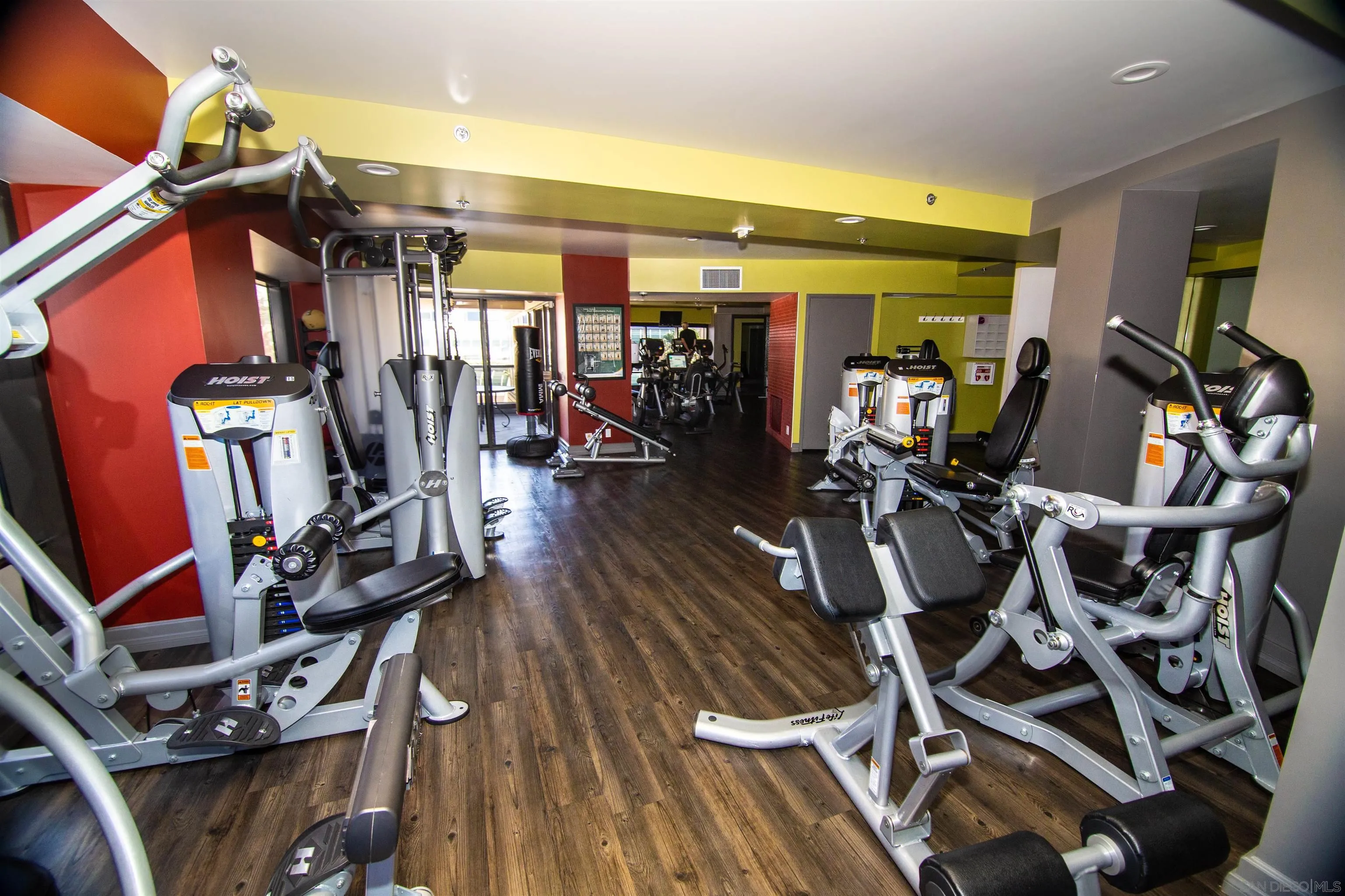 https://cdn.realtyfeed.com/cdn/127/220022823/913faf7d29de35534a8c72a5f3b4ef8b.webp