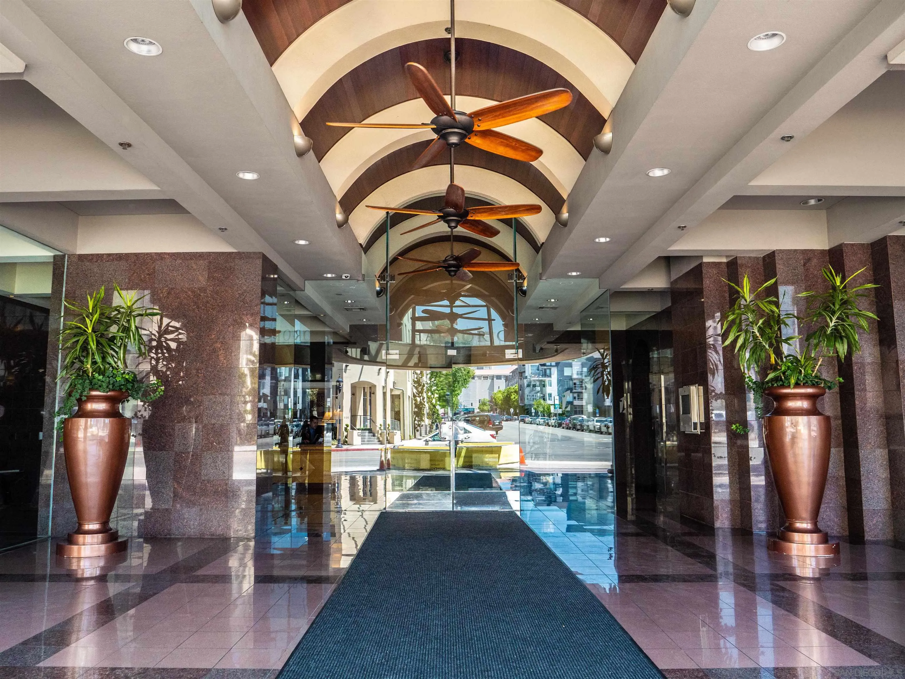 https://cdn.realtyfeed.com/cdn/127/220022823/ae00a70a870864feeb322a8d39d77e92.webp