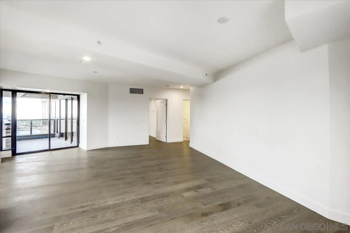 https://cdn.realtyfeed.com/cdn/127/220022823/bd845a9f8a549b827b6e925631d70ddf.webp