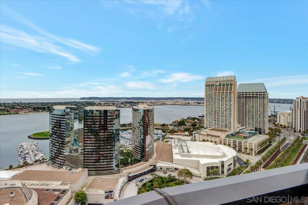 https://cdn.realtyfeed.com/cdn/127/220022823/c352e45e4fcdc1139e2a5c12ae3304bc.webp