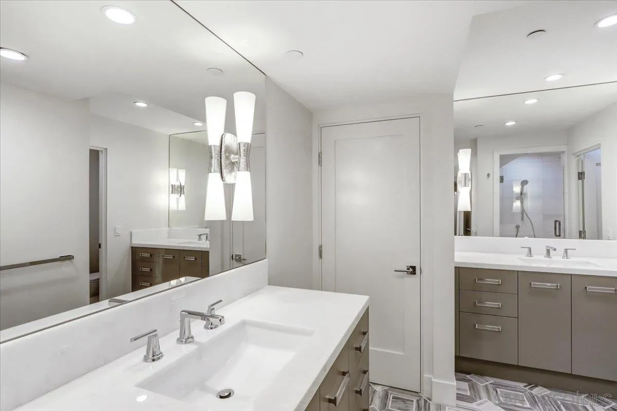 https://cdn.realtyfeed.com/cdn/127/220022823/f4326e0f7fb5e72c3853701a9364675c.webp