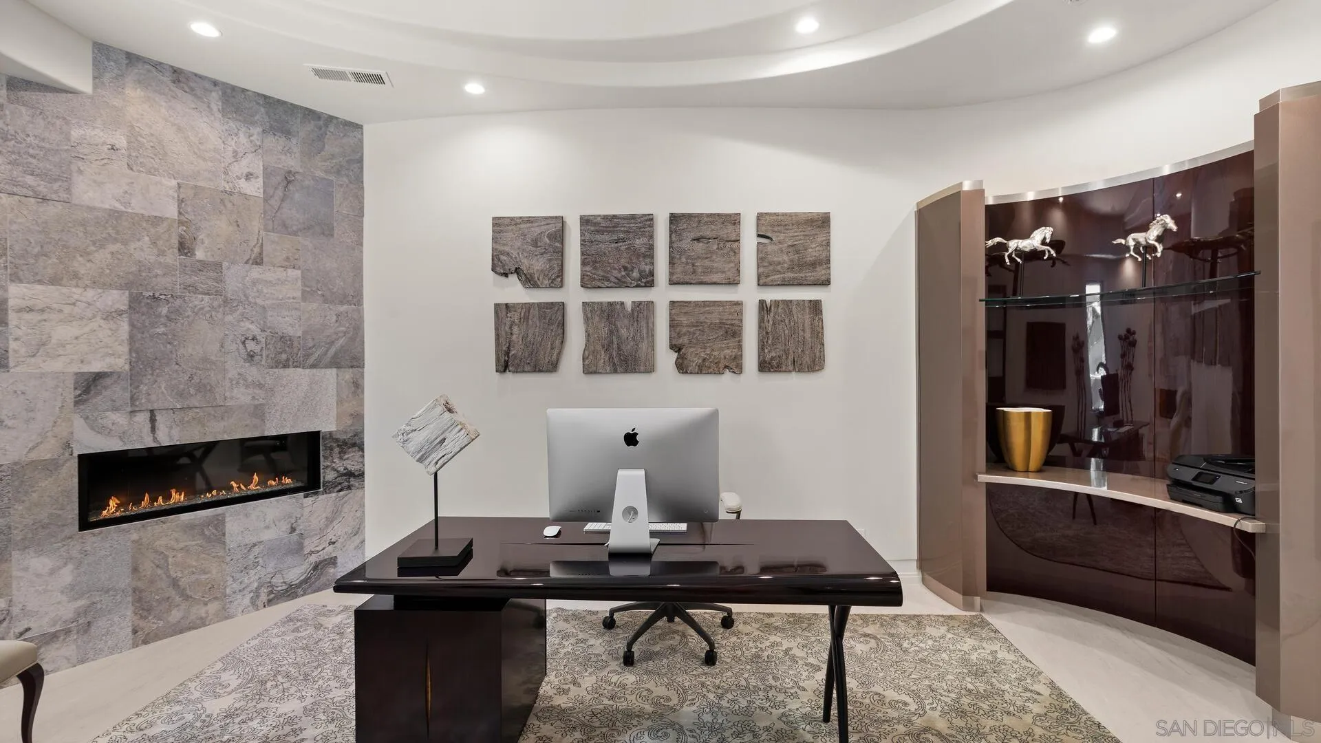 https://cdn.realtyfeed.com/cdn/127/220022833/456a330e56064cc6d01d0f20761eb284.webp