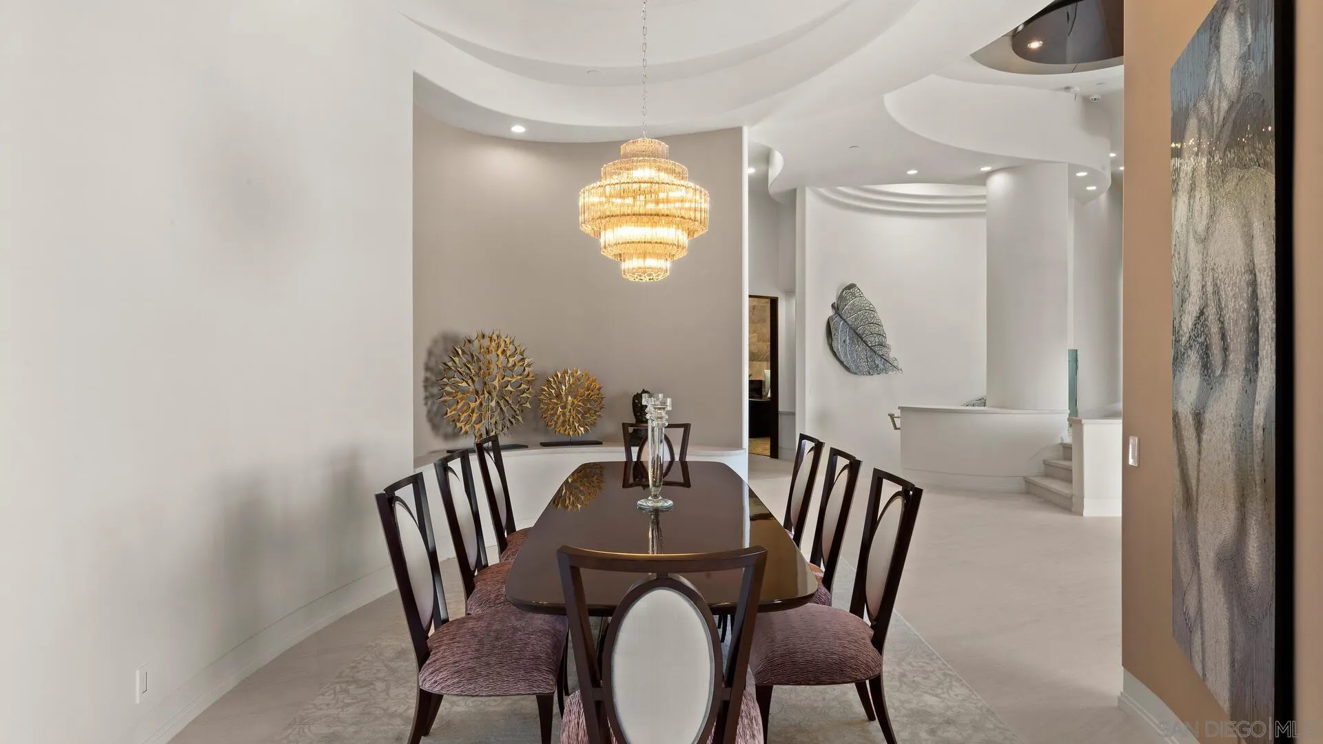 https://cdn.realtyfeed.com/cdn/127/220022833/71c655199af8d5f1e9fd03c96176dd04.webp