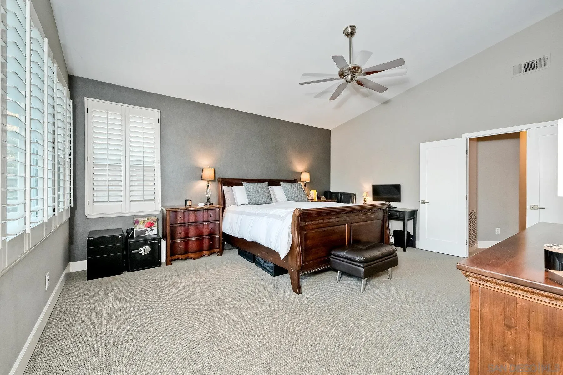 https://cdn.realtyfeed.com/cdn/127/220023039/72760fa260f0ac96b31a24702a7ab5f9.webp
