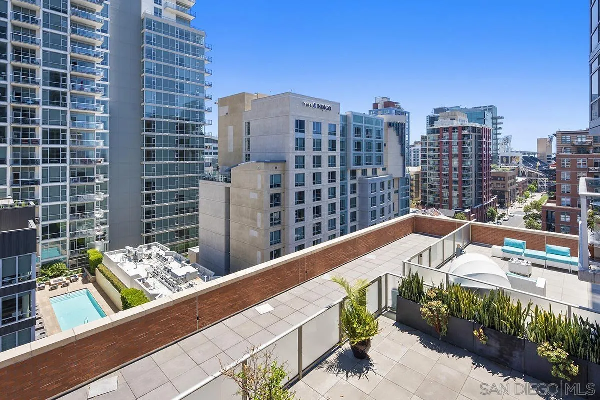 https://cdn.realtyfeed.com/cdn/127/220023229/443b98a384196ae37eb7d0b05c21b841.webp