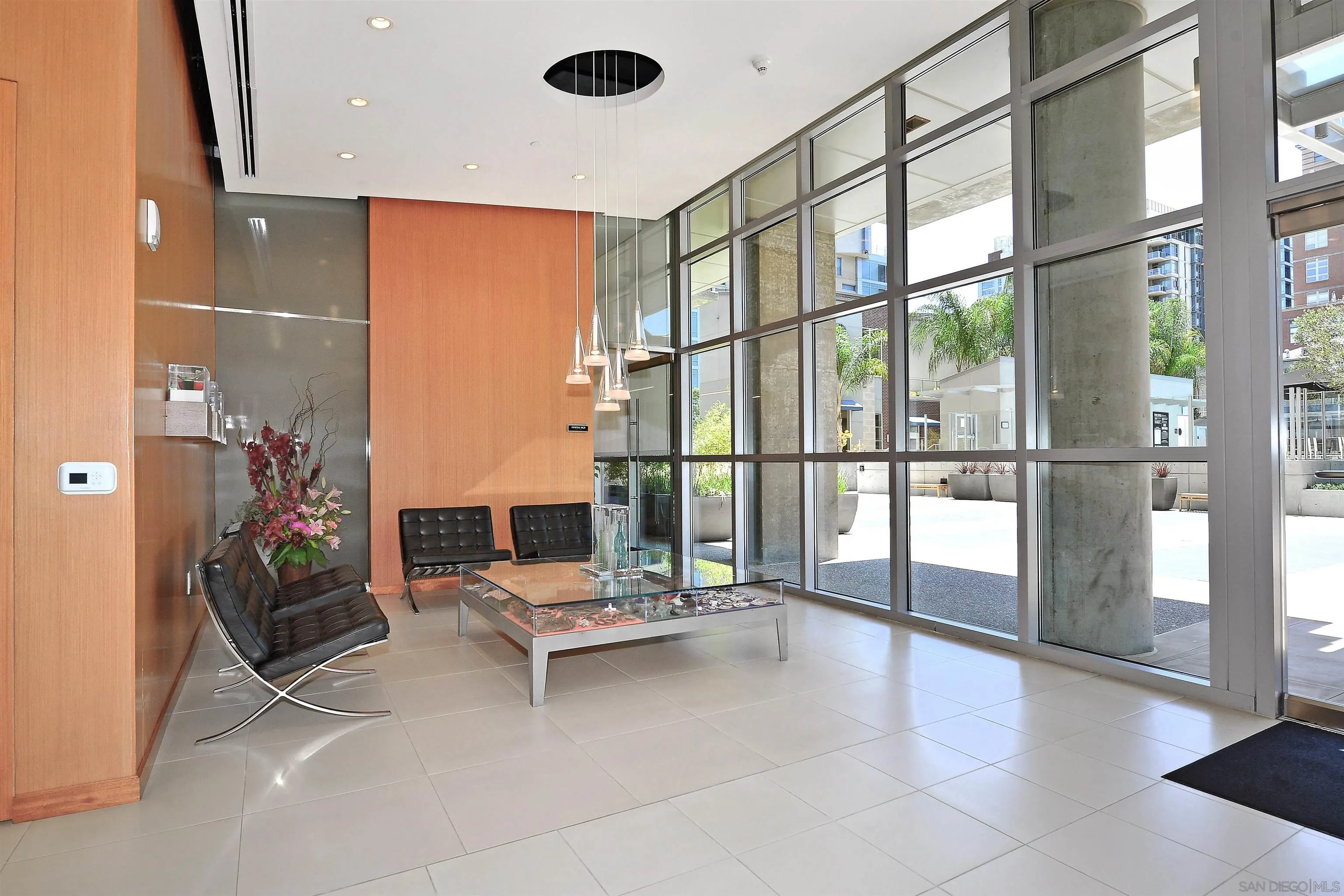 https://cdn.realtyfeed.com/cdn/127/220023229/603461b9e3fc7b5e33b7315cf227231a.webp