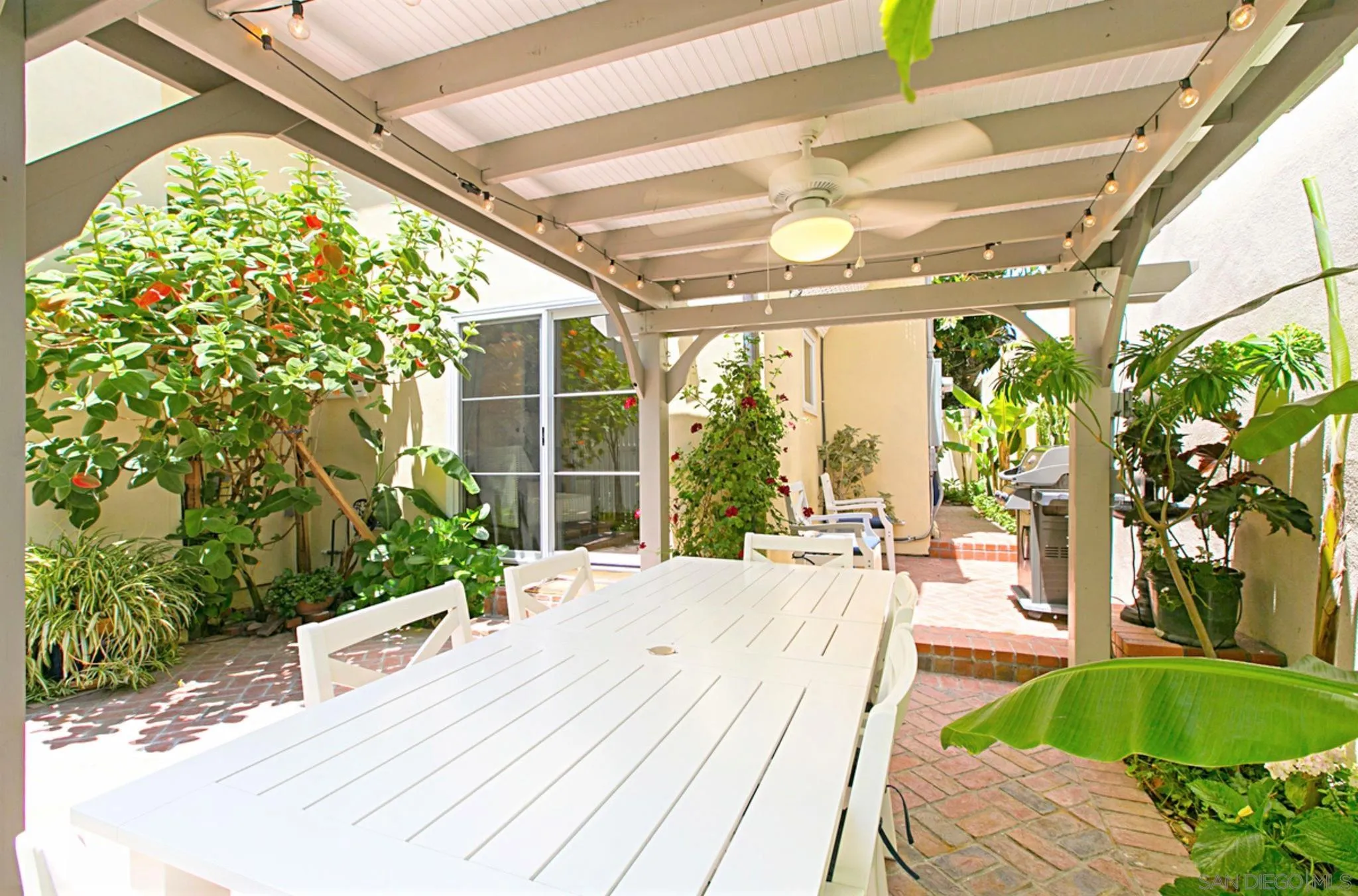 https://cdn.realtyfeed.com/cdn/127/220023432/0f90bd547915ea5173bbab8a35f96547.webp