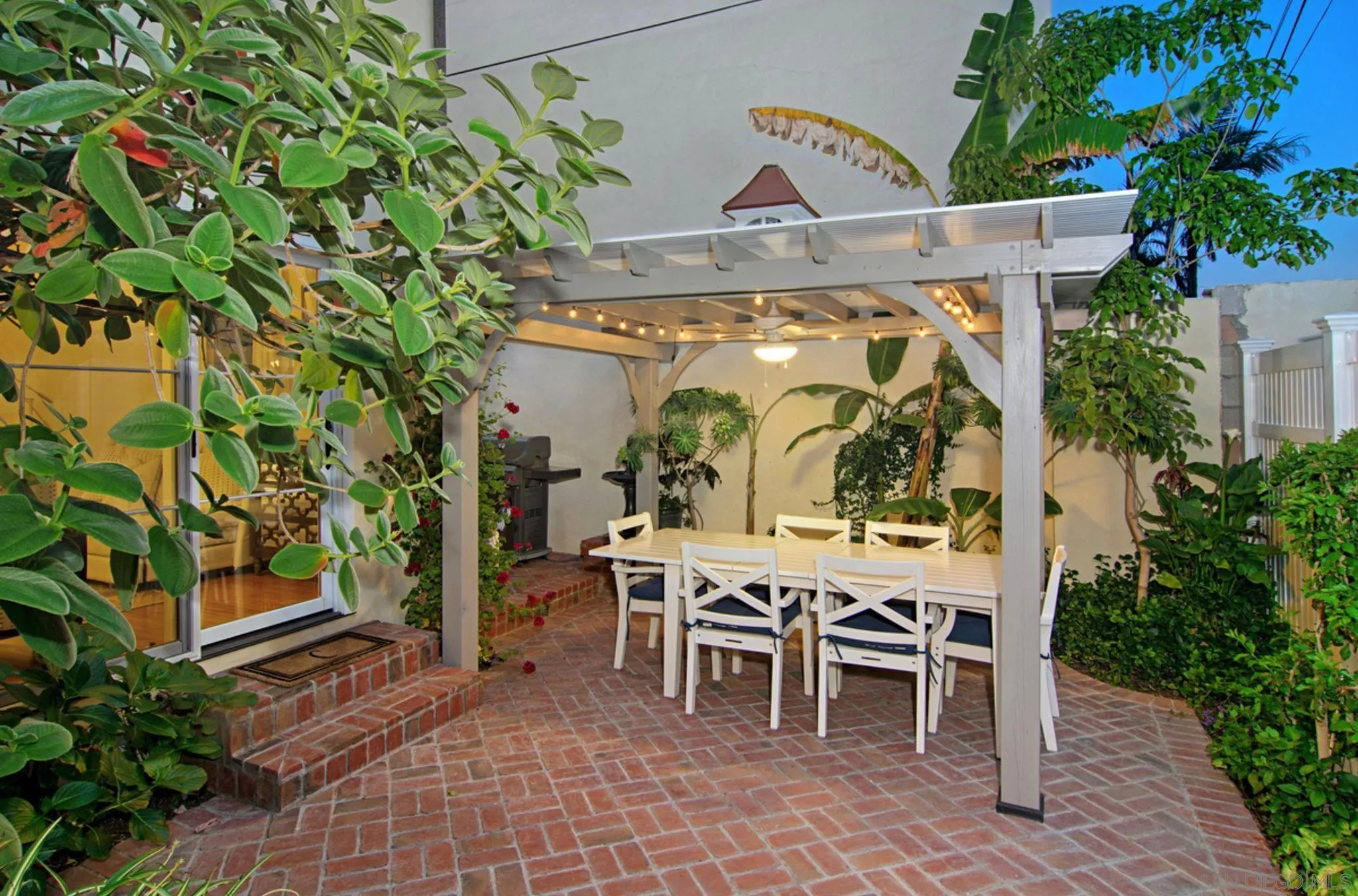 https://cdn.realtyfeed.com/cdn/127/220023432/4e76c0375710eb5108d52a52be19b5d9.webp