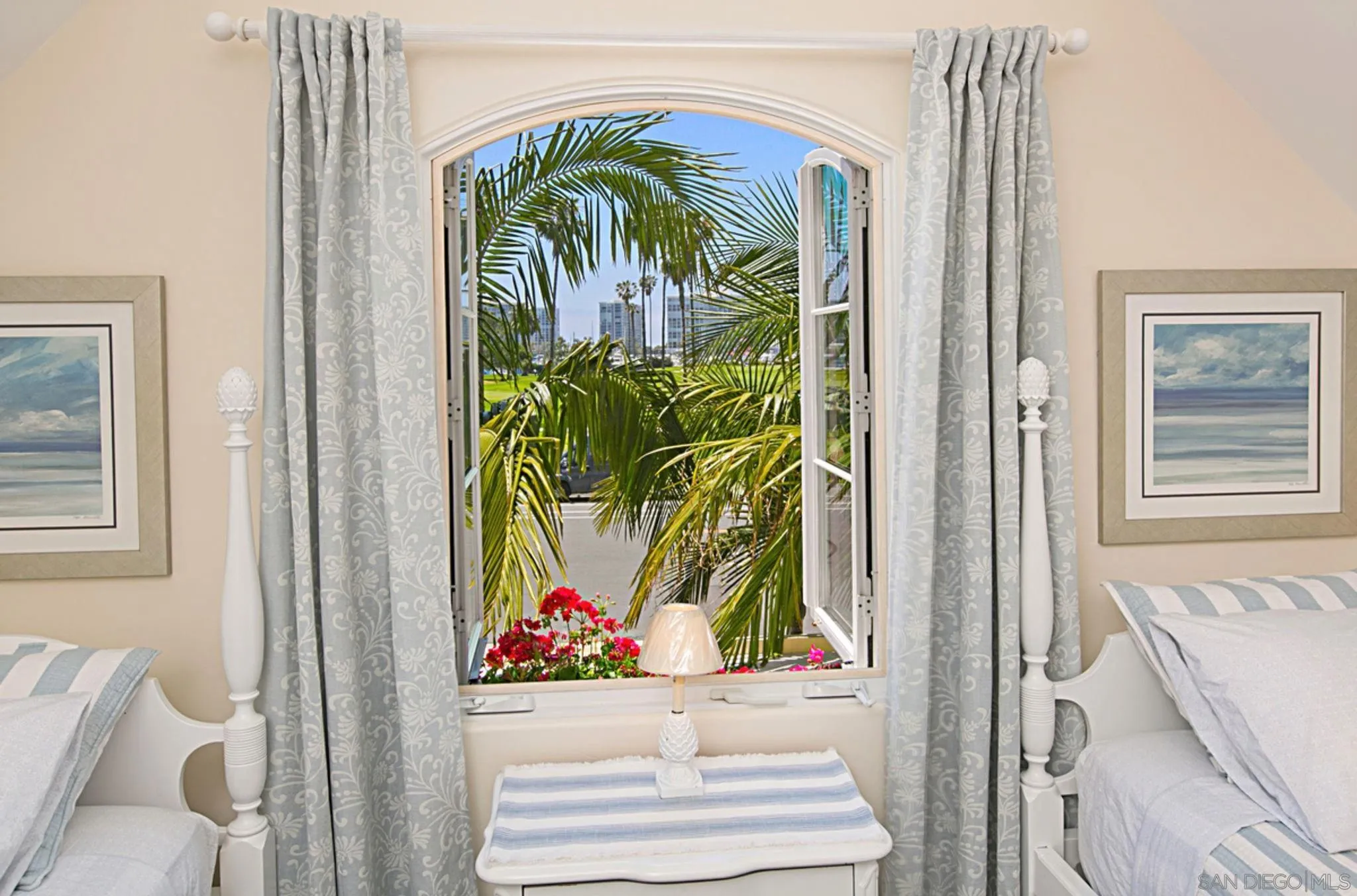 https://cdn.realtyfeed.com/cdn/127/220023432/bef886b6b50a2d5302d5a0c93d6e47d2.webp