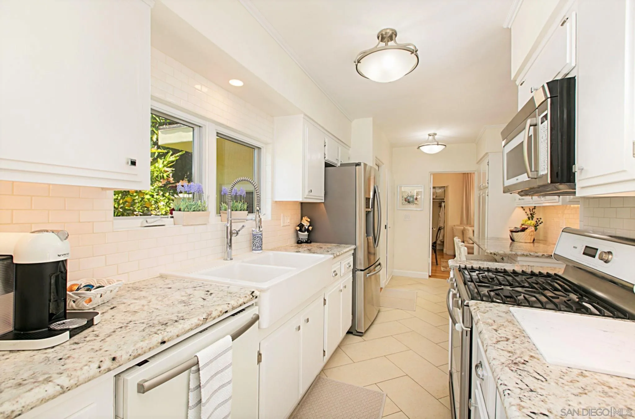 https://cdn.realtyfeed.com/cdn/127/220023432/f8de0462016e16071bc4209f04862cd6.webp