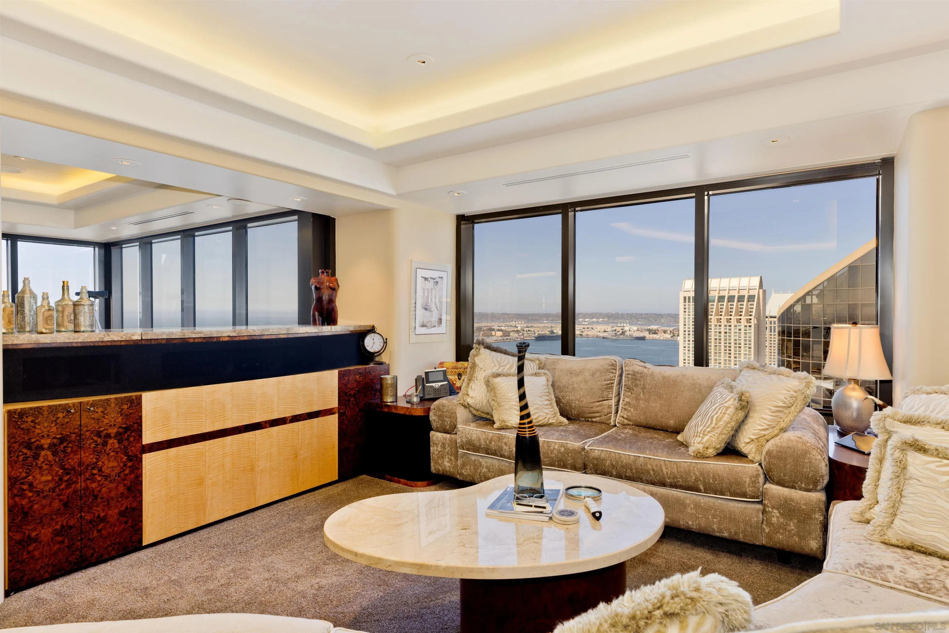 https://cdn.realtyfeed.com/cdn/127/220023448/090790b9fa57a95d1f0650817ce21fb1.webp
